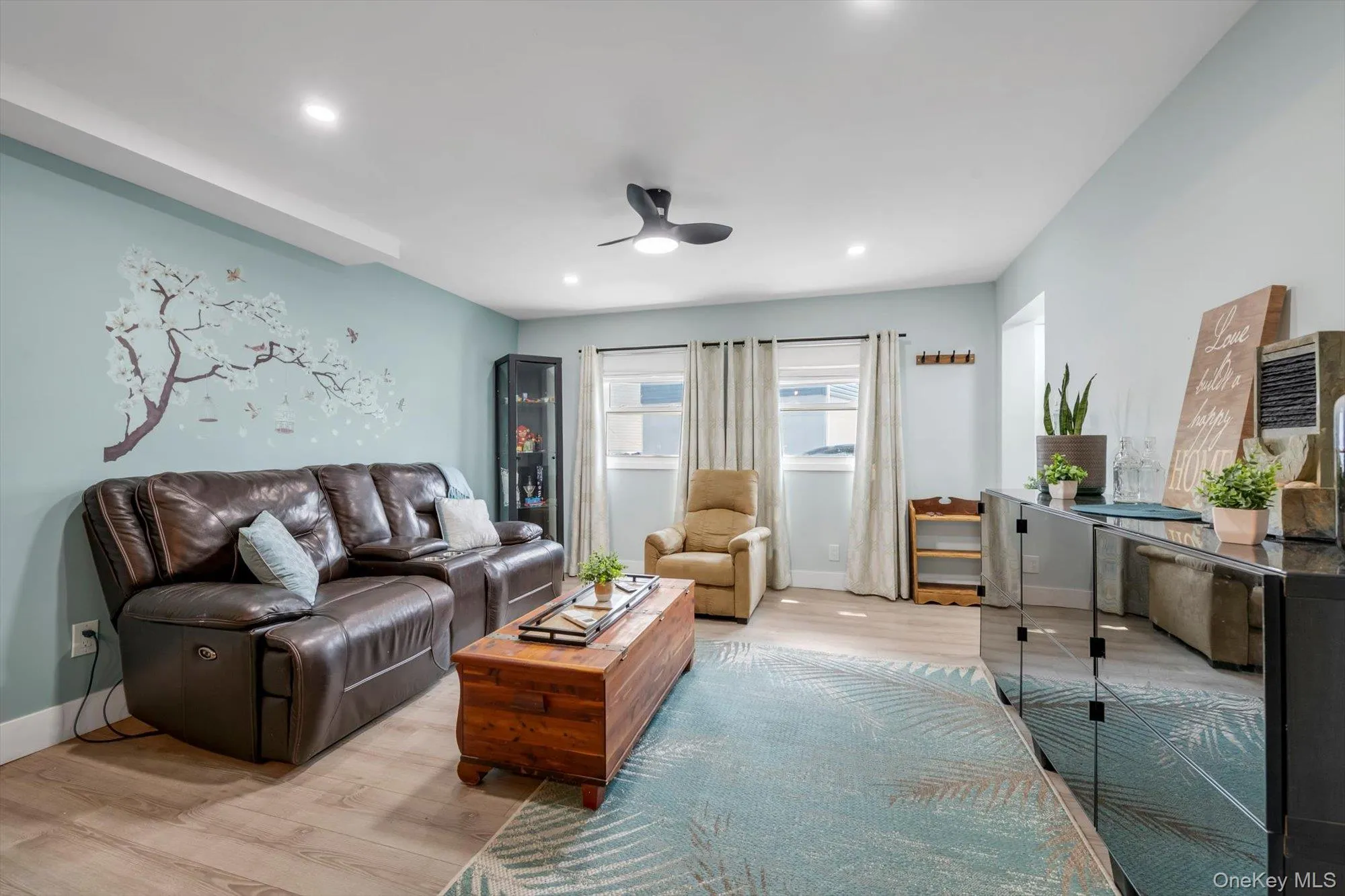 85 Edgewater Park Drive, New York, NY, 3 Bedrooms Bedrooms, 5 Rooms Rooms,1 BathroomBathrooms,Residential,For Rent,Edgewater Park,0,1038292 85 Edgewater Park Drive, New York, NY, 3 Bedrooms Bedrooms, 5 Rooms Rooms,1 BathroomBathrooms,Residential,For Rent,Edgewater Park,0,1038292