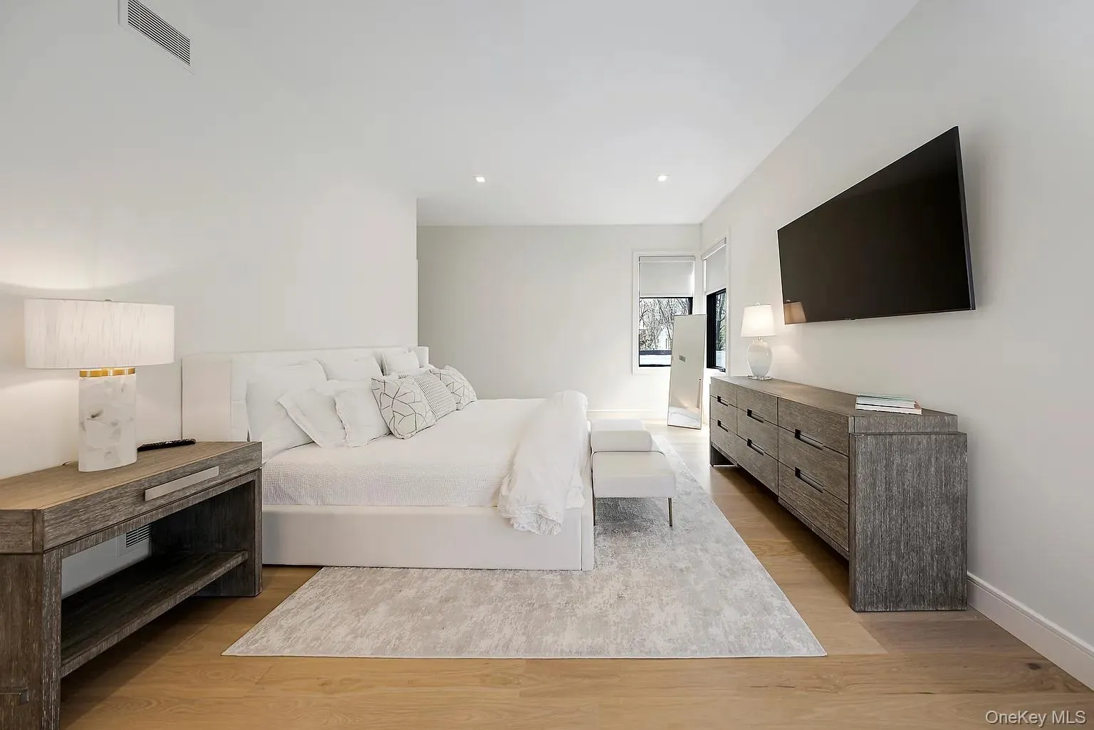 130 Highview Drive, Southampton, NY, 6 Bedrooms Bedrooms, 10 Rooms Rooms,6 BathroomsBathrooms,Residential Lease,For Rent,Highview,0,1038294 130 Highview Drive, Southampton, NY, 6 Bedrooms Bedrooms, 10 Rooms Rooms,6 BathroomsBathrooms,Residential Lease,For Rent,Highview,0,1038294