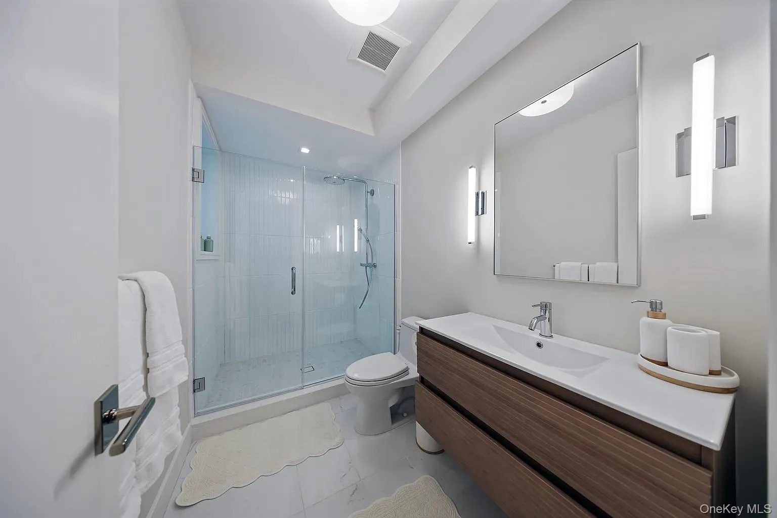 130 Highview Drive, Southampton, NY, 6 Bedrooms Bedrooms, 10 Rooms Rooms,6 BathroomsBathrooms,Residential Lease,For Rent,Highview,0,1038294 130 Highview Drive, Southampton, NY, 6 Bedrooms Bedrooms, 10 Rooms Rooms,6 BathroomsBathrooms,Residential Lease,For Rent,Highview,0,1038294