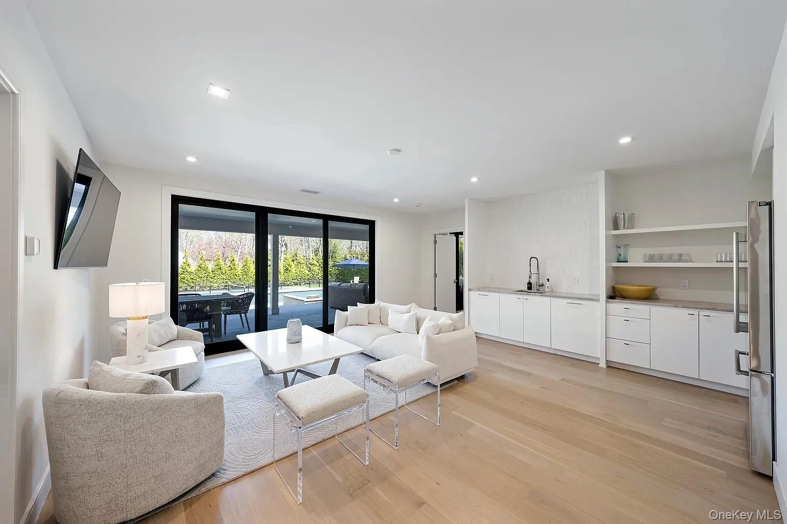 130 Highview Drive, Southampton, NY, 6 Bedrooms Bedrooms, 10 Rooms Rooms,6 BathroomsBathrooms,Residential Lease,For Rent,Highview,0,1038294 130 Highview Drive, Southampton, NY, 6 Bedrooms Bedrooms, 10 Rooms Rooms,6 BathroomsBathrooms,Residential Lease,For Rent,Highview,0,1038294