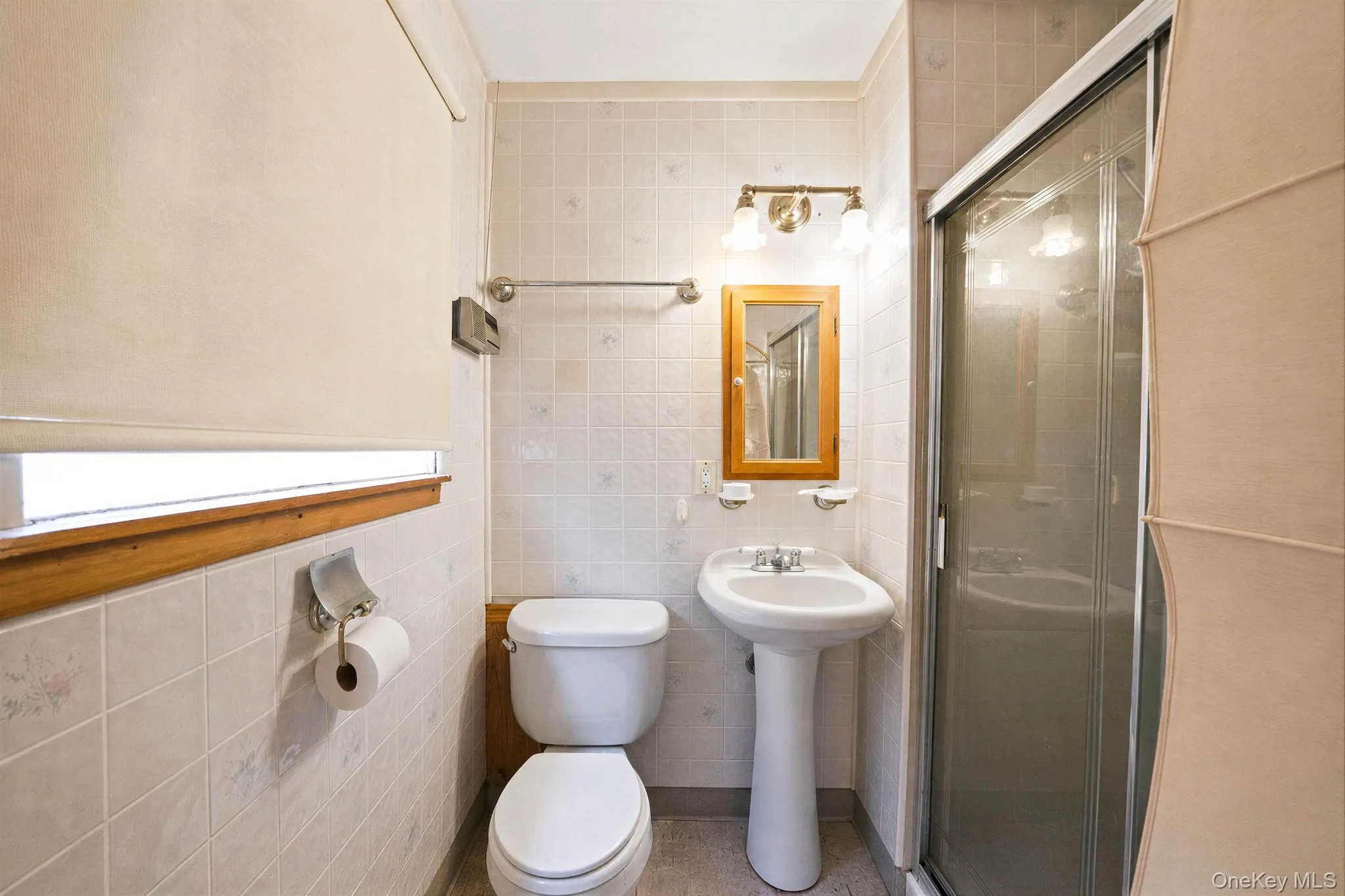 18 Wilson Street, Brookhaven, NY, 3 Bedrooms Bedrooms, 7 Rooms Rooms,2 BathroomsBathrooms,Residential,For Rent,Wilson,0,1038296 18 Wilson Street, Brookhaven, NY, 3 Bedrooms Bedrooms, 7 Rooms Rooms,2 BathroomsBathrooms,Residential,For Rent,Wilson,0,1038296