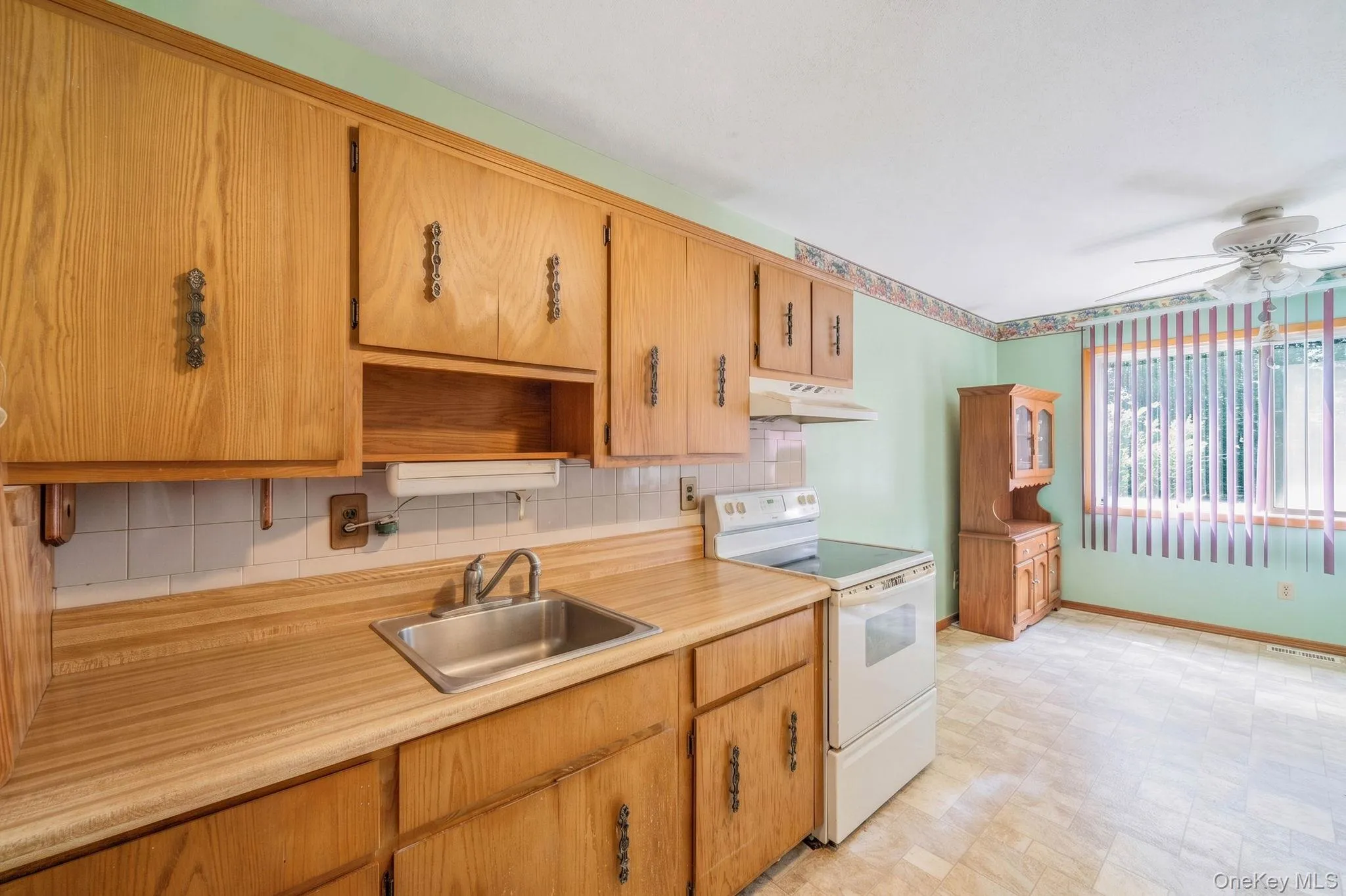 18 Wilson Street, Brookhaven, NY, 3 Bedrooms Bedrooms, 7 Rooms Rooms,2 BathroomsBathrooms,Residential,For Rent,Wilson,0,1038296 18 Wilson Street, Brookhaven, NY, 3 Bedrooms Bedrooms, 7 Rooms Rooms,2 BathroomsBathrooms,Residential,For Rent,Wilson,0,1038296