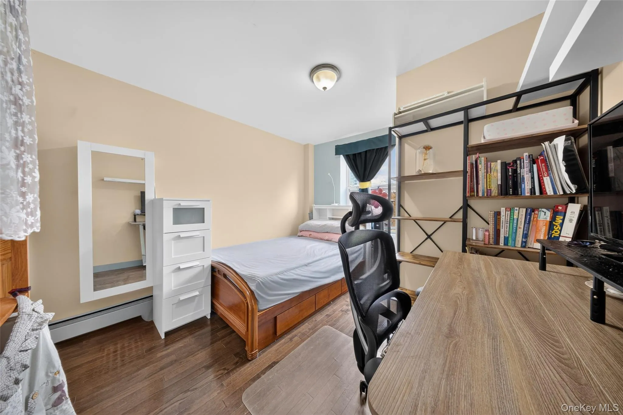 138-10 35th Avenue, New York, NY, 3 Bedrooms Bedrooms, 6 Rooms Rooms,3 BathroomsBathrooms,Residential,For Rent,35th,0,1038301 138-10 35th Avenue, New York, NY, 3 Bedrooms Bedrooms, 6 Rooms Rooms,3 BathroomsBathrooms,Residential,For Rent,35th,0,1038301