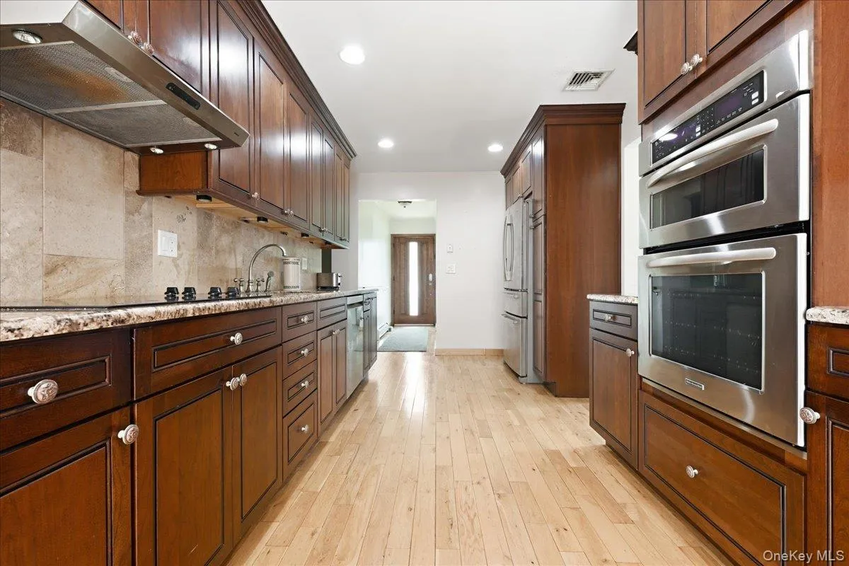 244 Neptune Avenue, Babylon, NY, 3 Bedrooms Bedrooms, 8 Rooms Rooms,2 BathroomsBathrooms,Residential,For Rent,Neptune,0,1038304 244 Neptune Avenue, Babylon, NY, 3 Bedrooms Bedrooms, 8 Rooms Rooms,2 BathroomsBathrooms,Residential,For Rent,Neptune,0,1038304