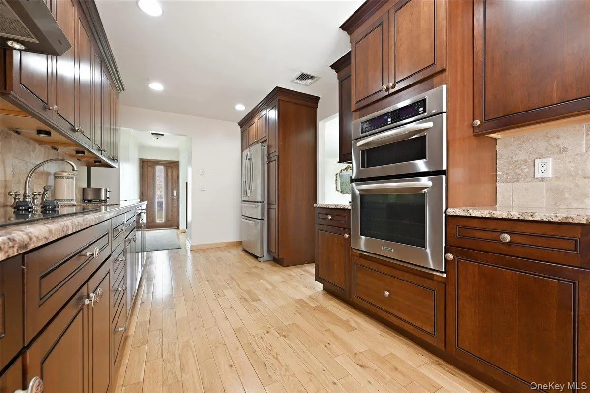 244 Neptune Avenue, Babylon, NY, 3 Bedrooms Bedrooms, 8 Rooms Rooms,2 BathroomsBathrooms,Residential,For Rent,Neptune,0,1038304 244 Neptune Avenue, Babylon, NY, 3 Bedrooms Bedrooms, 8 Rooms Rooms,2 BathroomsBathrooms,Residential,For Rent,Neptune,0,1038304