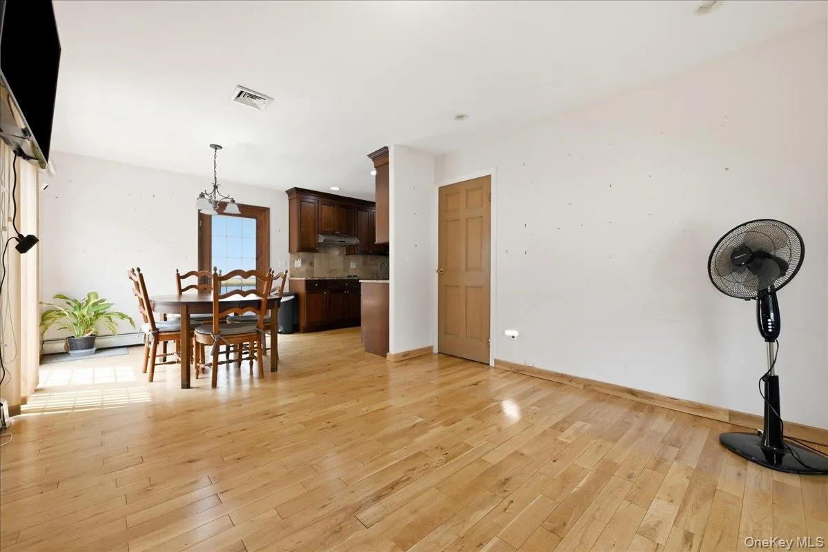 244 Neptune Avenue, Babylon, NY, 3 Bedrooms Bedrooms, 8 Rooms Rooms,2 BathroomsBathrooms,Residential,For Rent,Neptune,0,1038304 244 Neptune Avenue, Babylon, NY, 3 Bedrooms Bedrooms, 8 Rooms Rooms,2 BathroomsBathrooms,Residential,For Rent,Neptune,0,1038304