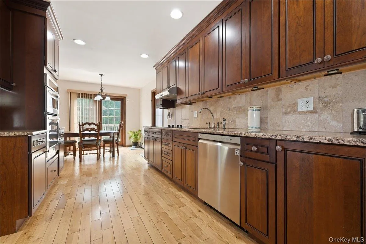 244 Neptune Avenue, Babylon, NY, 3 Bedrooms Bedrooms, 8 Rooms Rooms,2 BathroomsBathrooms,Residential,For Rent,Neptune,0,1038304 244 Neptune Avenue, Babylon, NY, 3 Bedrooms Bedrooms, 8 Rooms Rooms,2 BathroomsBathrooms,Residential,For Rent,Neptune,0,1038304