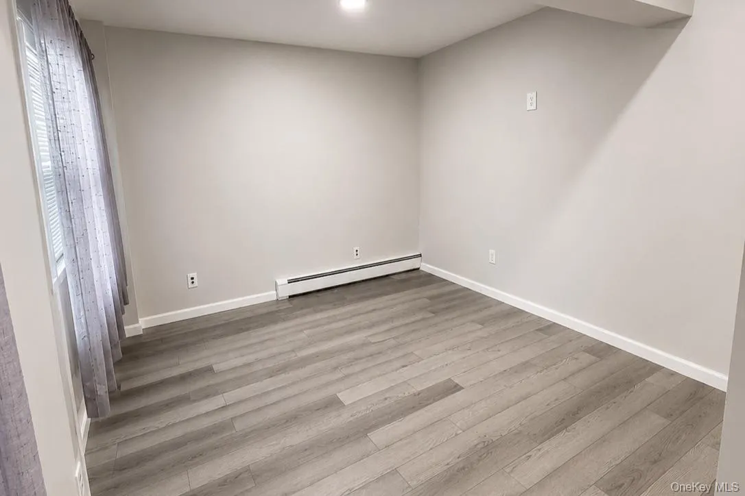 4 Brown Street, West Babylon, NY, 5 Bedrooms Bedrooms, 12 Rooms Rooms,4 BathroomsBathrooms,Residential,For Rent,Brown,0,1038308 4 Brown Street, West Babylon, NY, 5 Bedrooms Bedrooms, 12 Rooms Rooms,4 BathroomsBathrooms,Residential,For Rent,Brown,0,1038308