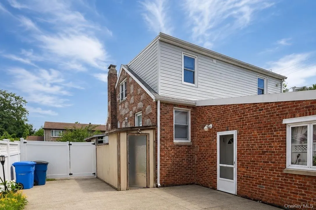 4 Brown Street, West Babylon, NY, 5 Bedrooms Bedrooms, 12 Rooms Rooms,4 BathroomsBathrooms,Residential,For Rent,Brown,0,1038308 4 Brown Street, West Babylon, NY, 5 Bedrooms Bedrooms, 12 Rooms Rooms,4 BathroomsBathrooms,Residential,For Rent,Brown,0,1038308