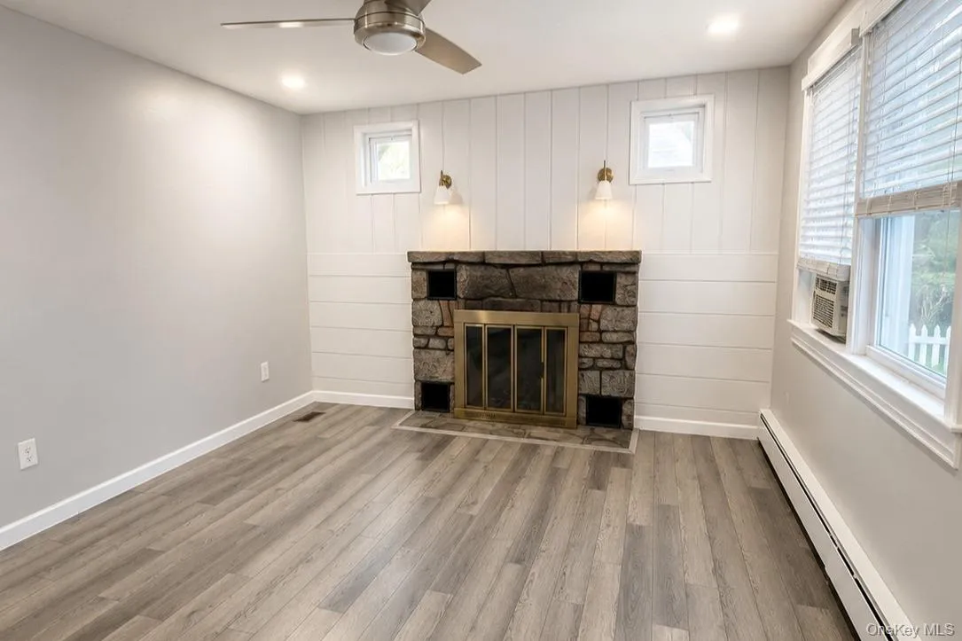 4 Brown Street, West Babylon, NY, 5 Bedrooms Bedrooms, 12 Rooms Rooms,4 BathroomsBathrooms,Residential,For Rent,Brown,0,1038308 4 Brown Street, West Babylon, NY, 5 Bedrooms Bedrooms, 12 Rooms Rooms,4 BathroomsBathrooms,Residential,For Rent,Brown,0,1038308