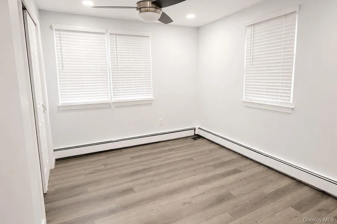 4 Brown Street, West Babylon, NY, 5 Bedrooms Bedrooms, 12 Rooms Rooms,4 BathroomsBathrooms,Residential,For Rent,Brown,0,1038308 4 Brown Street, West Babylon, NY, 5 Bedrooms Bedrooms, 12 Rooms Rooms,4 BathroomsBathrooms,Residential,For Rent,Brown,0,1038308