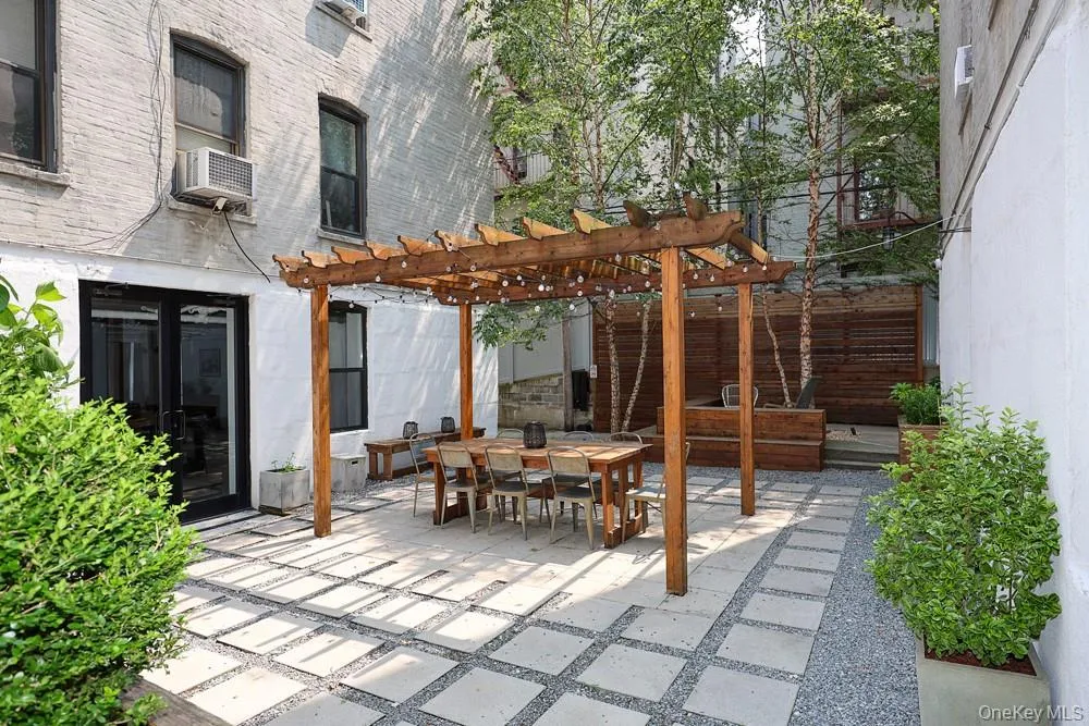 24-65 38th Street, New York, NY, 1 Bedroom Bedrooms, 3 Rooms Rooms,1 BathroomBathrooms,Residential,For Rent,38th,0,1038310 24-65 38th Street, New York, NY, 1 Bedroom Bedrooms, 3 Rooms Rooms,1 BathroomBathrooms,Residential,For Rent,38th,0,1038310