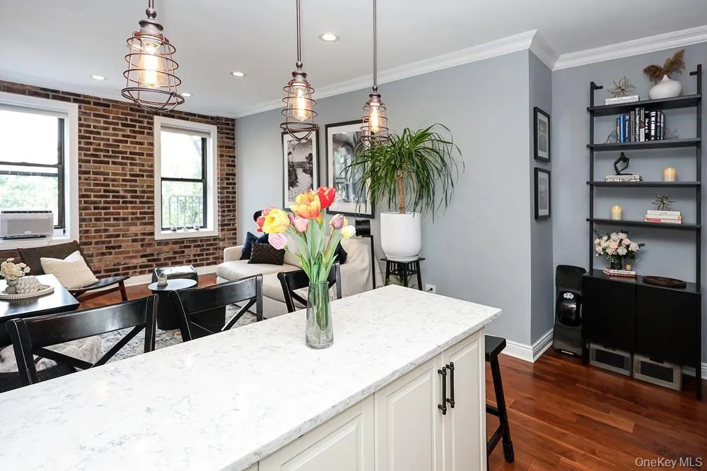 24-65 38th Street, New York, NY, 1 Bedroom Bedrooms, 3 Rooms Rooms,1 BathroomBathrooms,Residential,For Rent,38th,0,1038310 24-65 38th Street, New York, NY, 1 Bedroom Bedrooms, 3 Rooms Rooms,1 BathroomBathrooms,Residential,For Rent,38th,0,1038310