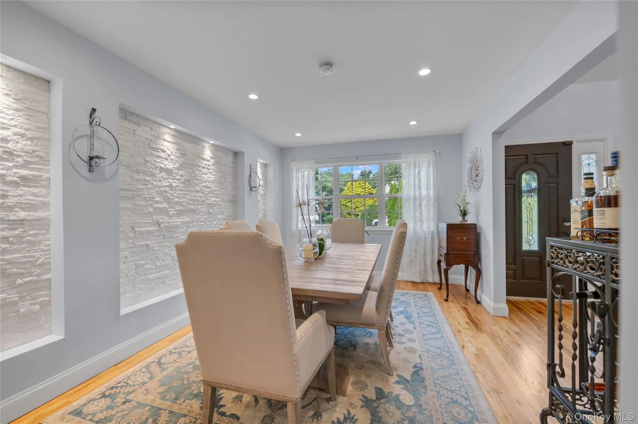 43 Barrow Court, Huntington, NY, 4 Bedrooms Bedrooms, 10 Rooms Rooms,2 BathroomsBathrooms,Residential,For Rent,Barrow,0,1038312 43 Barrow Court, Huntington, NY, 4 Bedrooms Bedrooms, 10 Rooms Rooms,2 BathroomsBathrooms,Residential,For Rent,Barrow,0,1038312