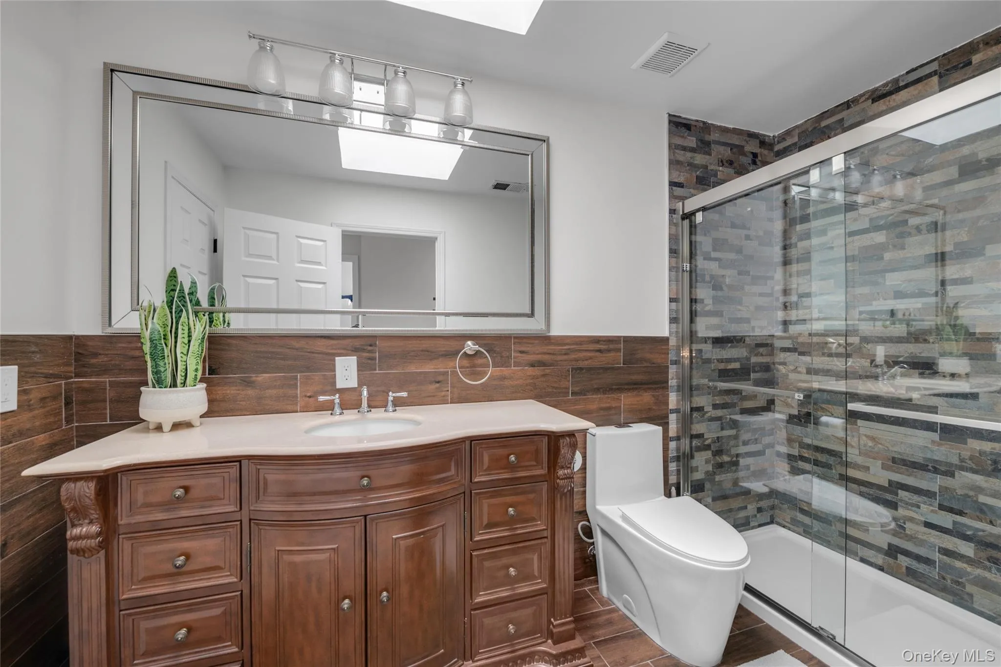 43 Barrow Court, Huntington, NY, 4 Bedrooms Bedrooms, 10 Rooms Rooms,2 BathroomsBathrooms,Residential,For Rent,Barrow,0,1038312 43 Barrow Court, Huntington, NY, 4 Bedrooms Bedrooms, 10 Rooms Rooms,2 BathroomsBathrooms,Residential,For Rent,Barrow,0,1038312