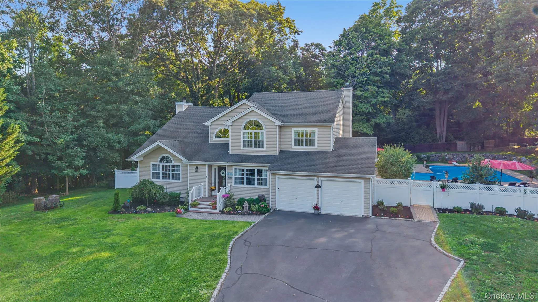 43 Barrow Court, Huntington, NY, 4 Bedrooms Bedrooms, 10 Rooms Rooms,2 BathroomsBathrooms,Residential,For Rent,Barrow,0,1038312 43 Barrow Court, Huntington, NY, 4 Bedrooms Bedrooms, 10 Rooms Rooms,2 BathroomsBathrooms,Residential,For Rent,Barrow,0,1038312