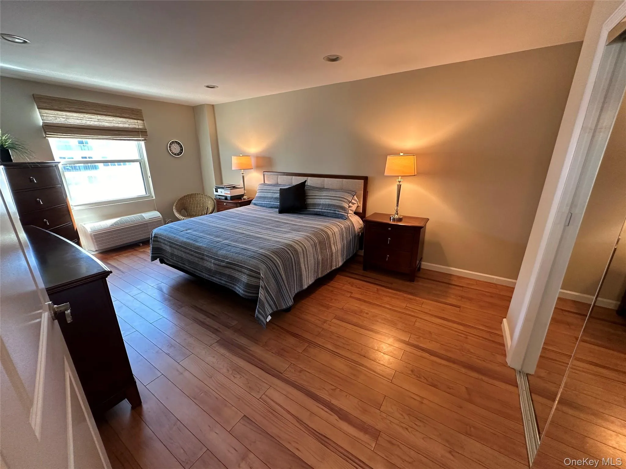 360 Shore Road, Long Beach, NY, 1 Bedroom Bedrooms, 3 Rooms Rooms,1 BathroomBathrooms,Residential Lease,For Rent,Shore,0,1038319 360 Shore Road, Long Beach, NY, 1 Bedroom Bedrooms, 3 Rooms Rooms,1 BathroomBathrooms,Residential Lease,For Rent,Shore,0,1038319