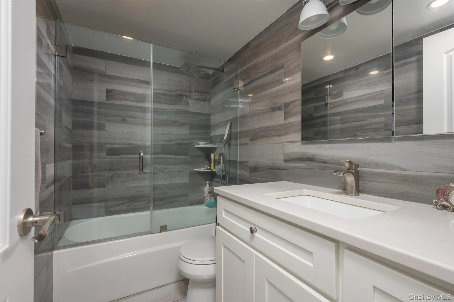 944 Cathedral Avenue, Hempstead, NY, 3 Bedrooms Bedrooms, 7 Rooms Rooms,2 BathroomsBathrooms,Residential,For Rent,Cathedral,0,1038320 944 Cathedral Avenue, Hempstead, NY, 3 Bedrooms Bedrooms, 7 Rooms Rooms,2 BathroomsBathrooms,Residential,For Rent,Cathedral,0,1038320