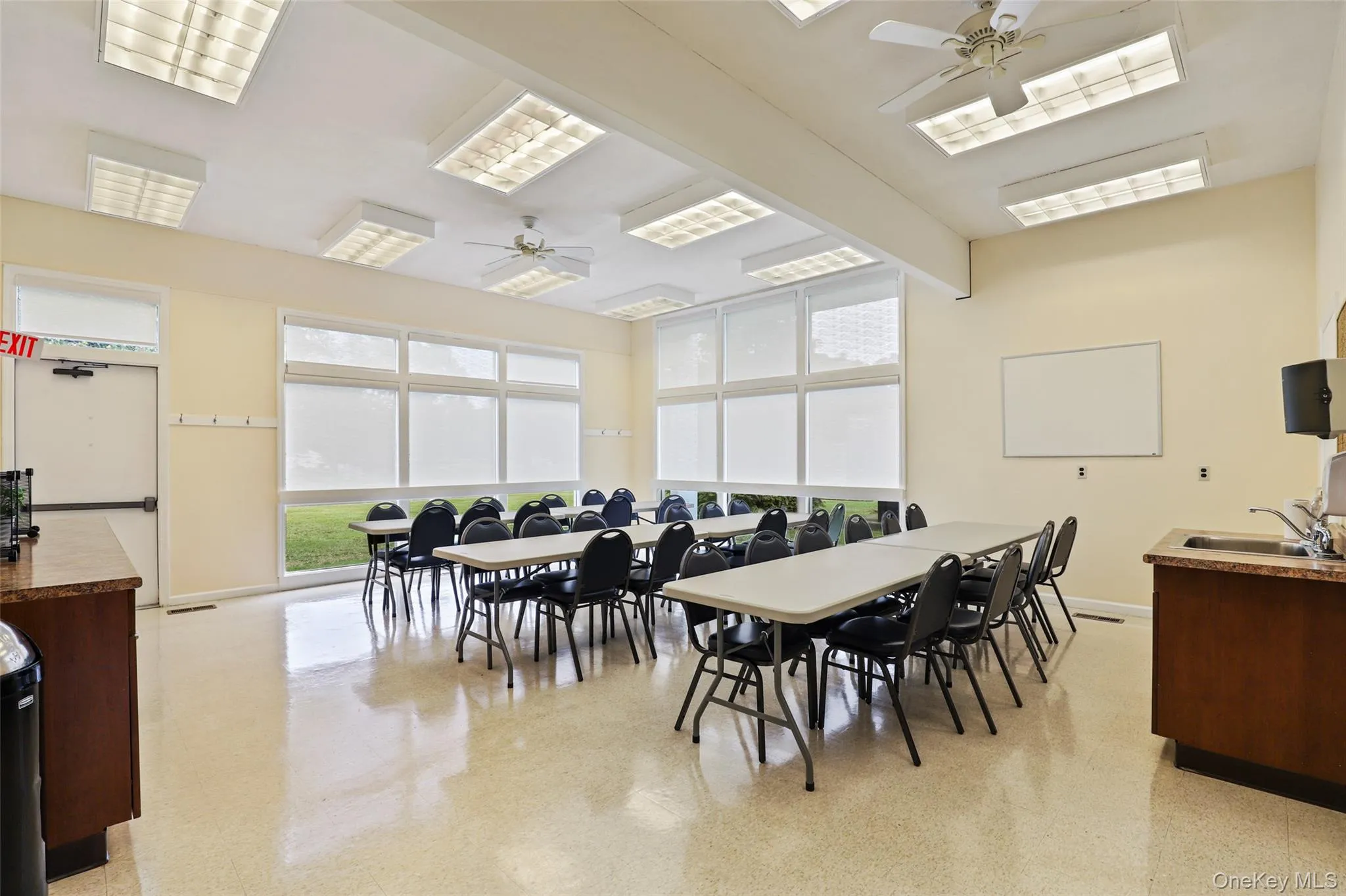 Smaller recreation room ideal for smaller meetings and painting class. Smaller recreation room ideal for smaller meetings and painting class.