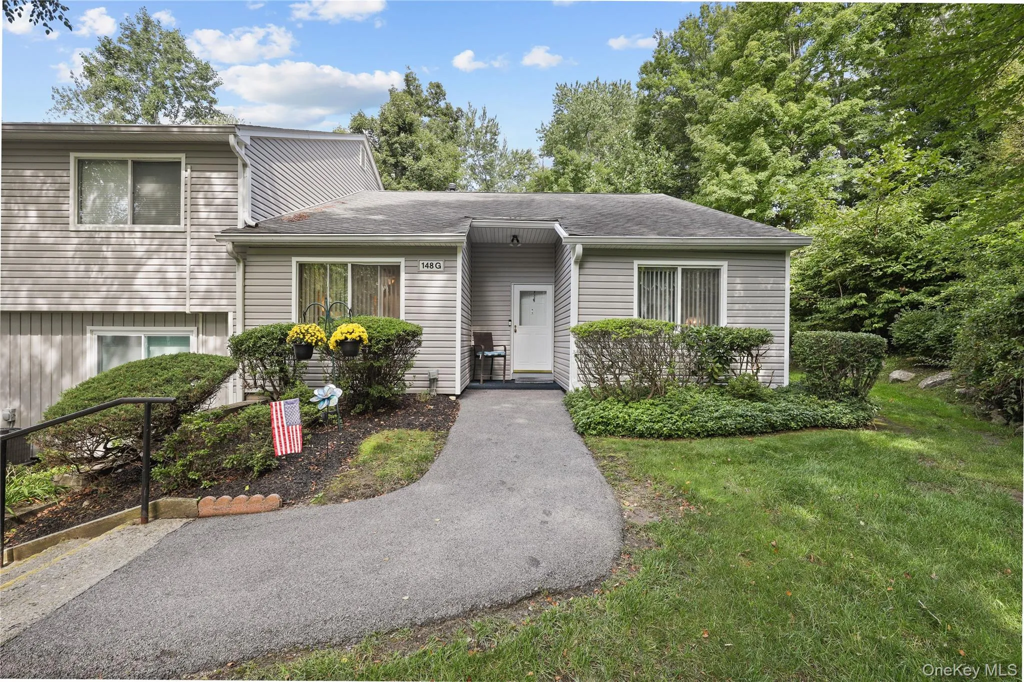 End Unit affords complete privacy End Unit affords complete privacy
