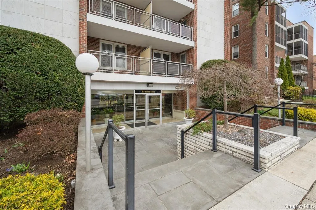 110 Brooklyn Avenue, Hempstead, NY, 2 Bedrooms Bedrooms, 5 Rooms Rooms,1 BathroomBathrooms,Residential,For Rent,Brooklyn Avenue,0,1038323 110 Brooklyn Avenue, Hempstead, NY, 2 Bedrooms Bedrooms, 5 Rooms Rooms,1 BathroomBathrooms,Residential,For Rent,Brooklyn Avenue,0,1038323