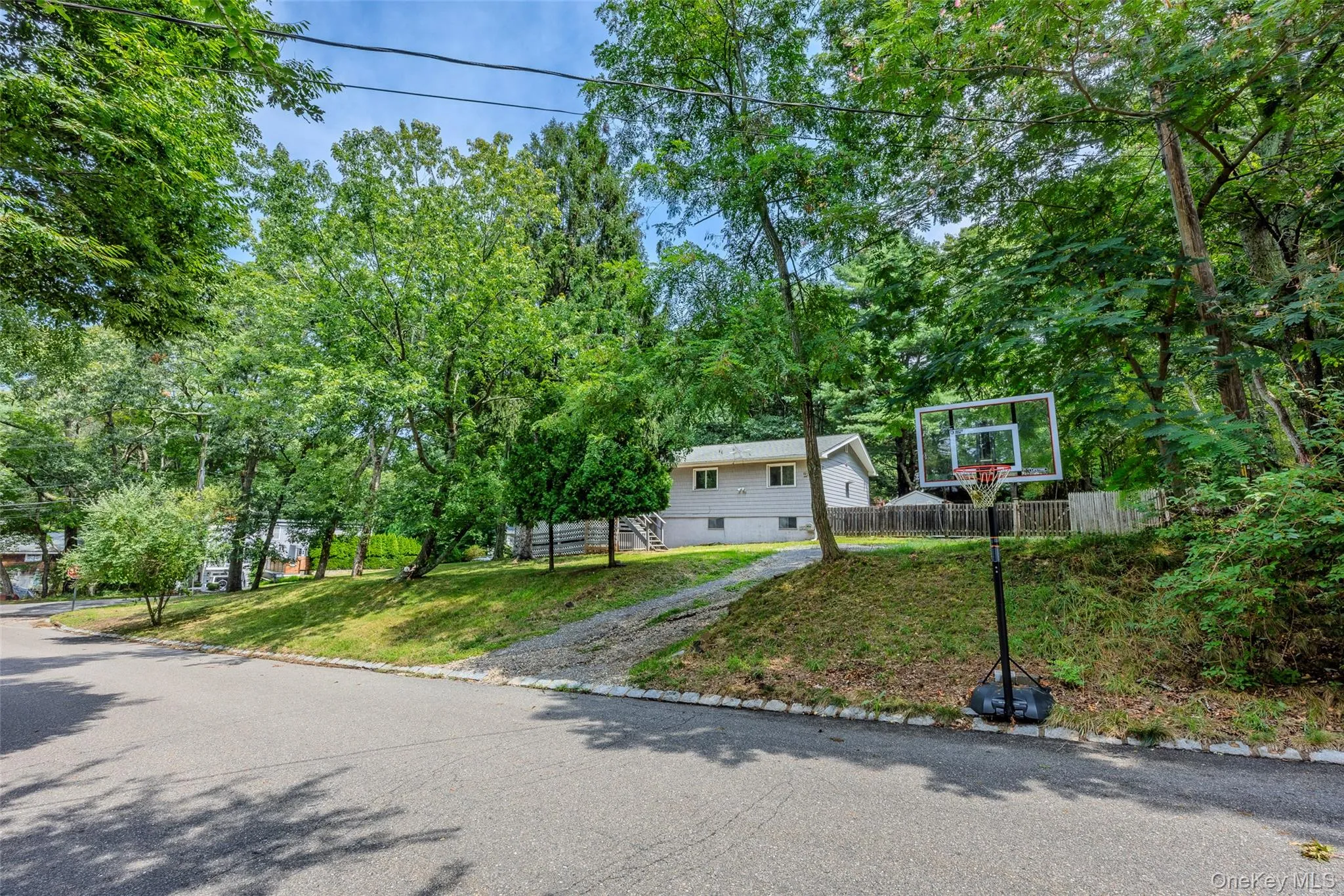 142 Fish Cove Road, Southampton, NY, 3 Bedrooms Bedrooms, 5 Rooms Rooms,2 BathroomsBathrooms,Residential,For Rent,Fish Cove,0,1038324 142 Fish Cove Road, Southampton, NY, 3 Bedrooms Bedrooms, 5 Rooms Rooms,2 BathroomsBathrooms,Residential,For Rent,Fish Cove,0,1038324