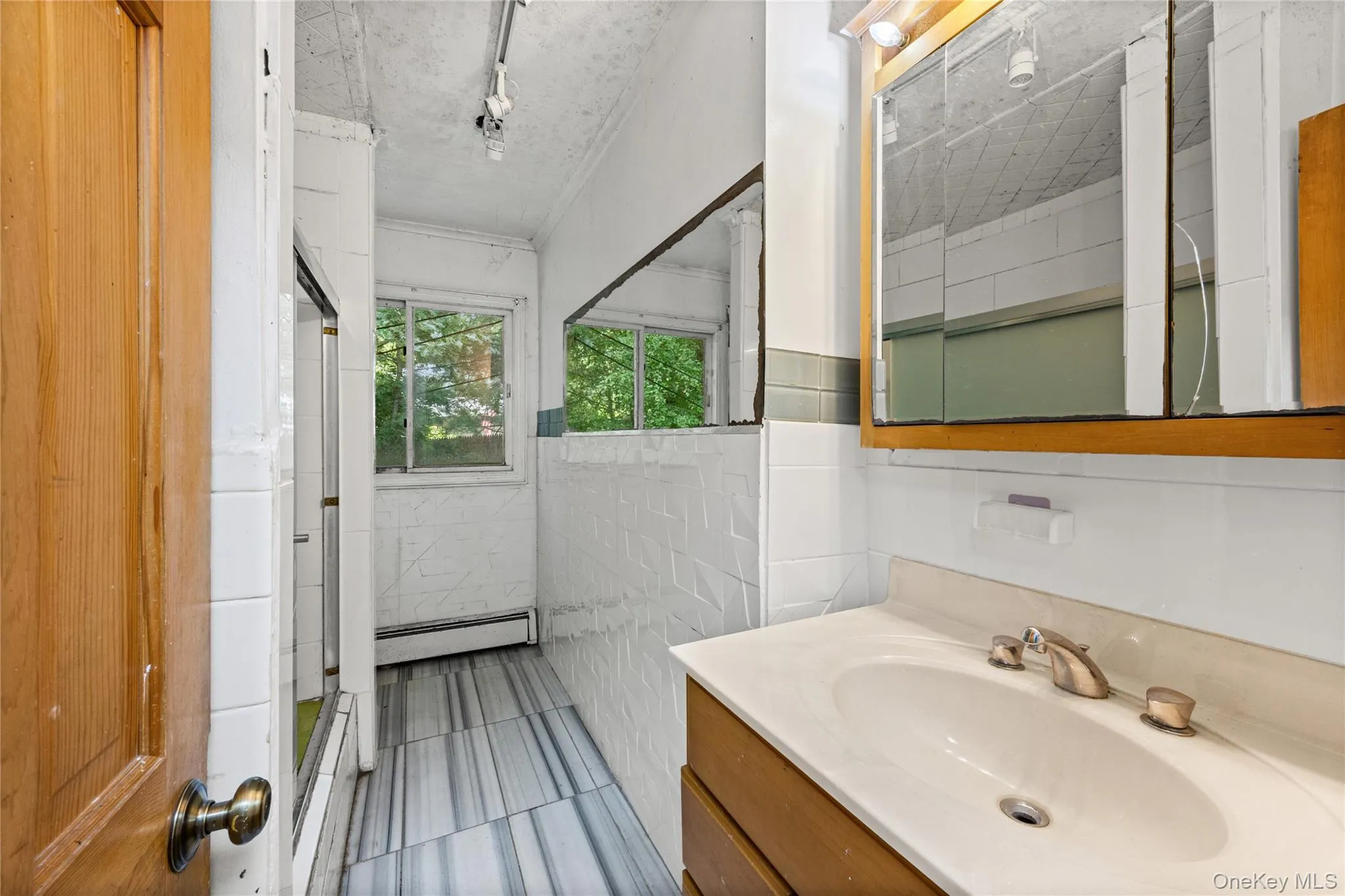 142 Fish Cove Road, Southampton, NY, 3 Bedrooms Bedrooms, 5 Rooms Rooms,2 BathroomsBathrooms,Residential,For Rent,Fish Cove,0,1038324 142 Fish Cove Road, Southampton, NY, 3 Bedrooms Bedrooms, 5 Rooms Rooms,2 BathroomsBathrooms,Residential,For Rent,Fish Cove,0,1038324