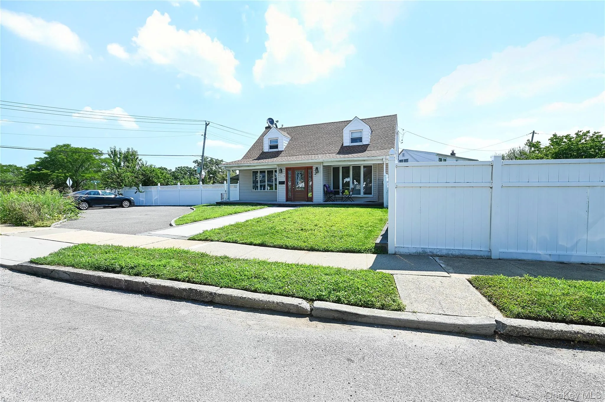 1 Douglas Drive, Hempstead, NY, 4 Bedrooms Bedrooms, 8 Rooms Rooms,2 BathroomsBathrooms,Residential,For Rent,Douglas,0,1038326 1 Douglas Drive, Hempstead, NY, 4 Bedrooms Bedrooms, 8 Rooms Rooms,2 BathroomsBathrooms,Residential,For Rent,Douglas,0,1038326