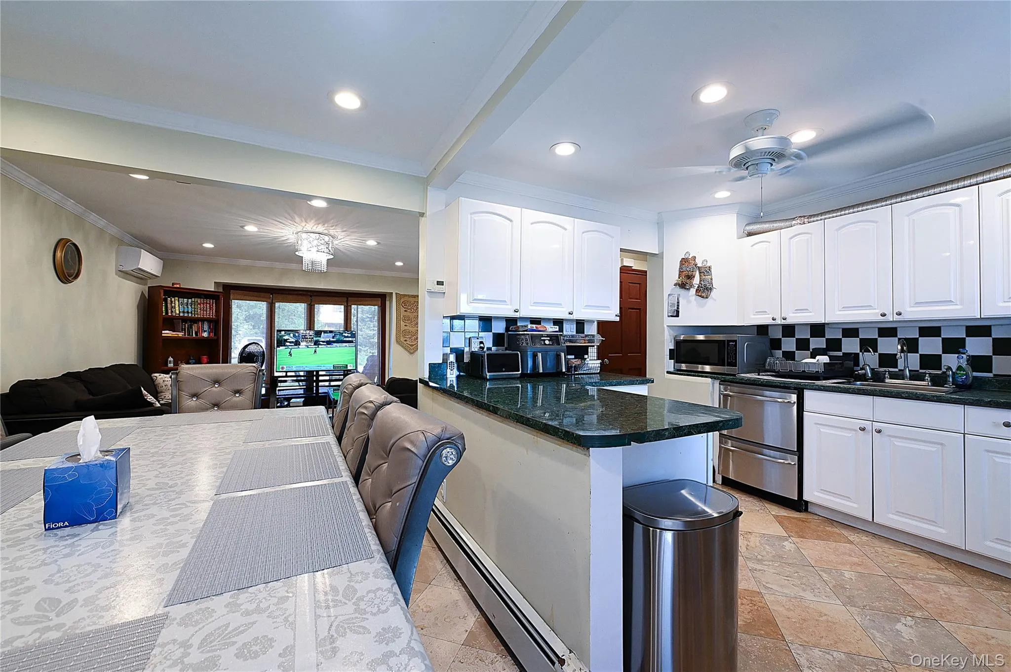 1 Douglas Drive, Hempstead, NY, 4 Bedrooms Bedrooms, 8 Rooms Rooms,2 BathroomsBathrooms,Residential,For Rent,Douglas,0,1038326 1 Douglas Drive, Hempstead, NY, 4 Bedrooms Bedrooms, 8 Rooms Rooms,2 BathroomsBathrooms,Residential,For Rent,Douglas,0,1038326