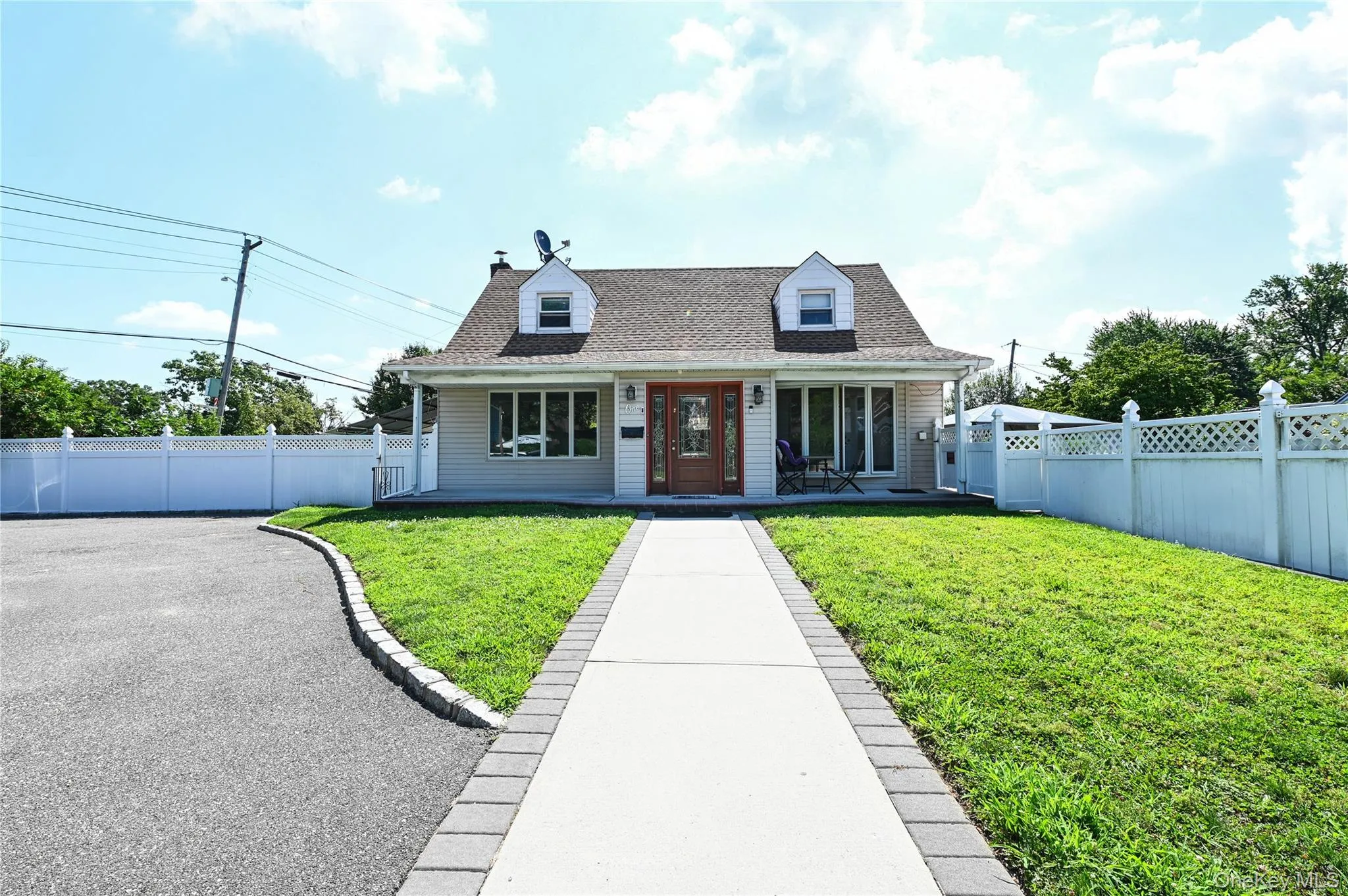 1 Douglas Drive, Hempstead, NY, 4 Bedrooms Bedrooms, 8 Rooms Rooms,2 BathroomsBathrooms,Residential,For Rent,Douglas,0,1038326 1 Douglas Drive, Hempstead, NY, 4 Bedrooms Bedrooms, 8 Rooms Rooms,2 BathroomsBathrooms,Residential,For Rent,Douglas,0,1038326