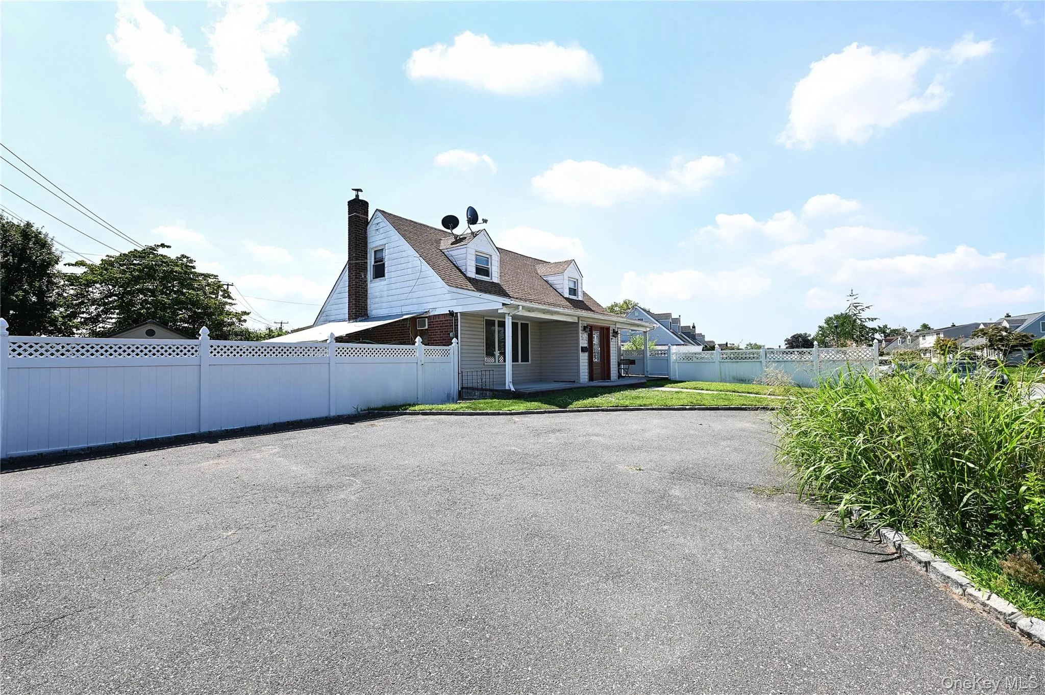 1 Douglas Drive, Hempstead, NY, 4 Bedrooms Bedrooms, 8 Rooms Rooms,2 BathroomsBathrooms,Residential,For Rent,Douglas,0,1038326 1 Douglas Drive, Hempstead, NY, 4 Bedrooms Bedrooms, 8 Rooms Rooms,2 BathroomsBathrooms,Residential,For Rent,Douglas,0,1038326