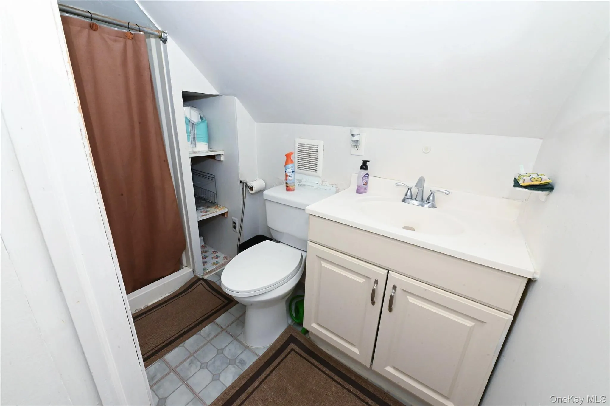 1 Douglas Drive, Hempstead, NY, 4 Bedrooms Bedrooms, 8 Rooms Rooms,2 BathroomsBathrooms,Residential,For Rent,Douglas,0,1038326 1 Douglas Drive, Hempstead, NY, 4 Bedrooms Bedrooms, 8 Rooms Rooms,2 BathroomsBathrooms,Residential,For Rent,Douglas,0,1038326