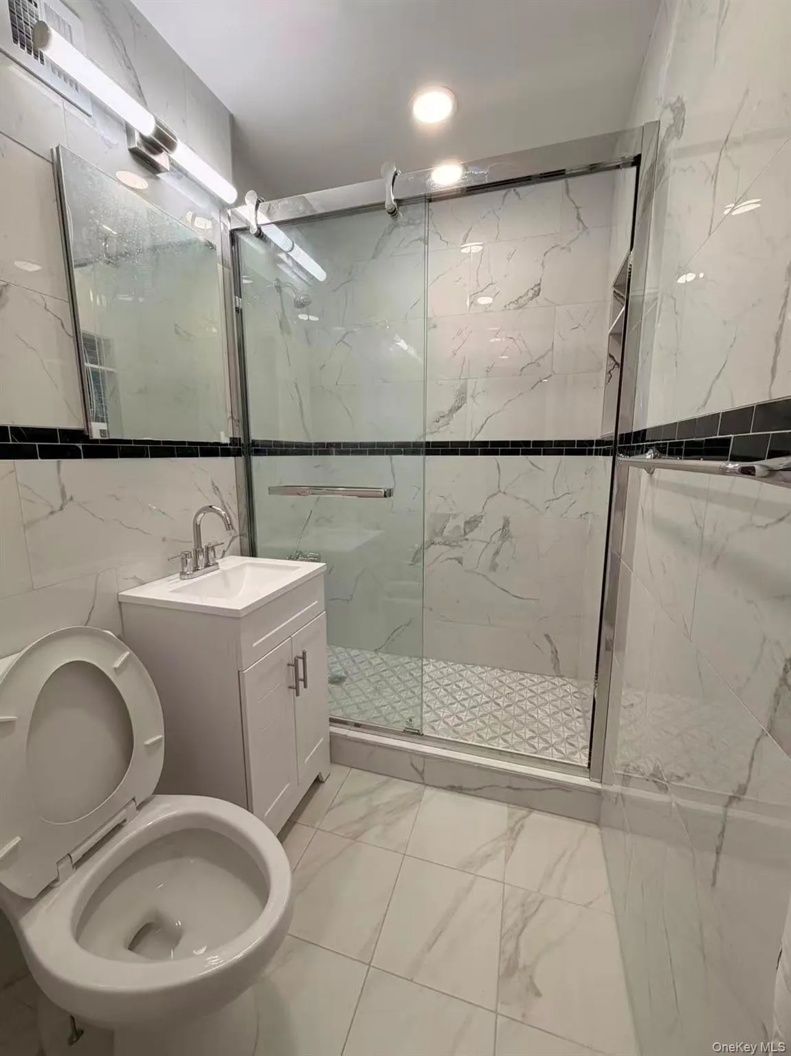 143-40 41 Avenue, New York, NY, 2 Bedrooms Bedrooms, 5 Rooms Rooms,1 BathroomBathrooms,Residential,For Rent,41,0,1038328 143-40 41 Avenue, New York, NY, 2 Bedrooms Bedrooms, 5 Rooms Rooms,1 BathroomBathrooms,Residential,For Rent,41,0,1038328