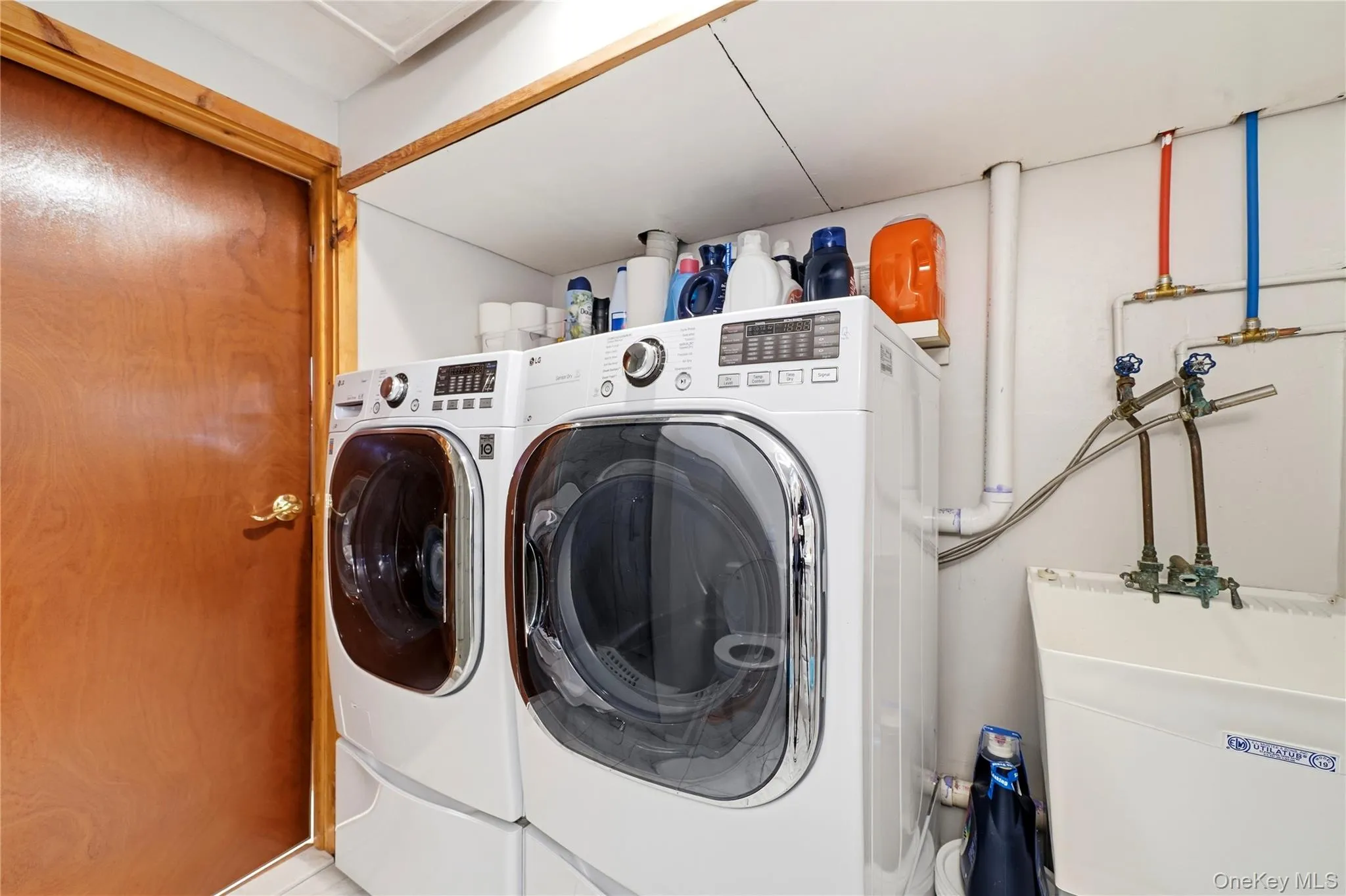 1377 C Street, Hempstead, NY, 4 Bedrooms Bedrooms, 8 Rooms Rooms,2 BathroomsBathrooms,Residential,For Rent,C,0,1038330 1377 C Street, Hempstead, NY, 4 Bedrooms Bedrooms, 8 Rooms Rooms,2 BathroomsBathrooms,Residential,For Rent,C,0,1038330