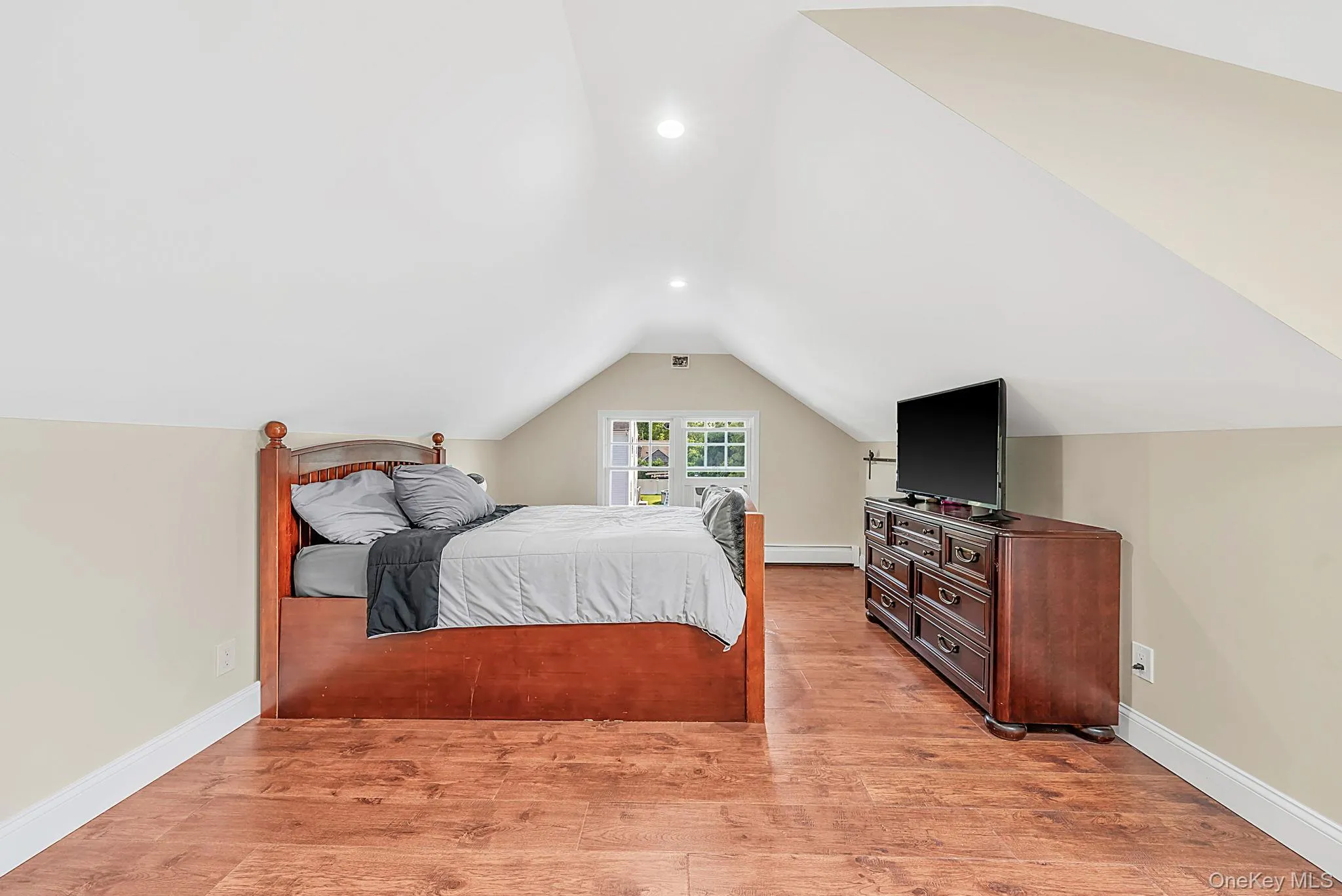14 Andrew Avenue, Islip, NY, 4 Bedrooms Bedrooms, 7 Rooms Rooms,1 BathroomBathrooms,Residential,For Rent,Andrew,0,1038336 14 Andrew Avenue, Islip, NY, 4 Bedrooms Bedrooms, 7 Rooms Rooms,1 BathroomBathrooms,Residential,For Rent,Andrew,0,1038336