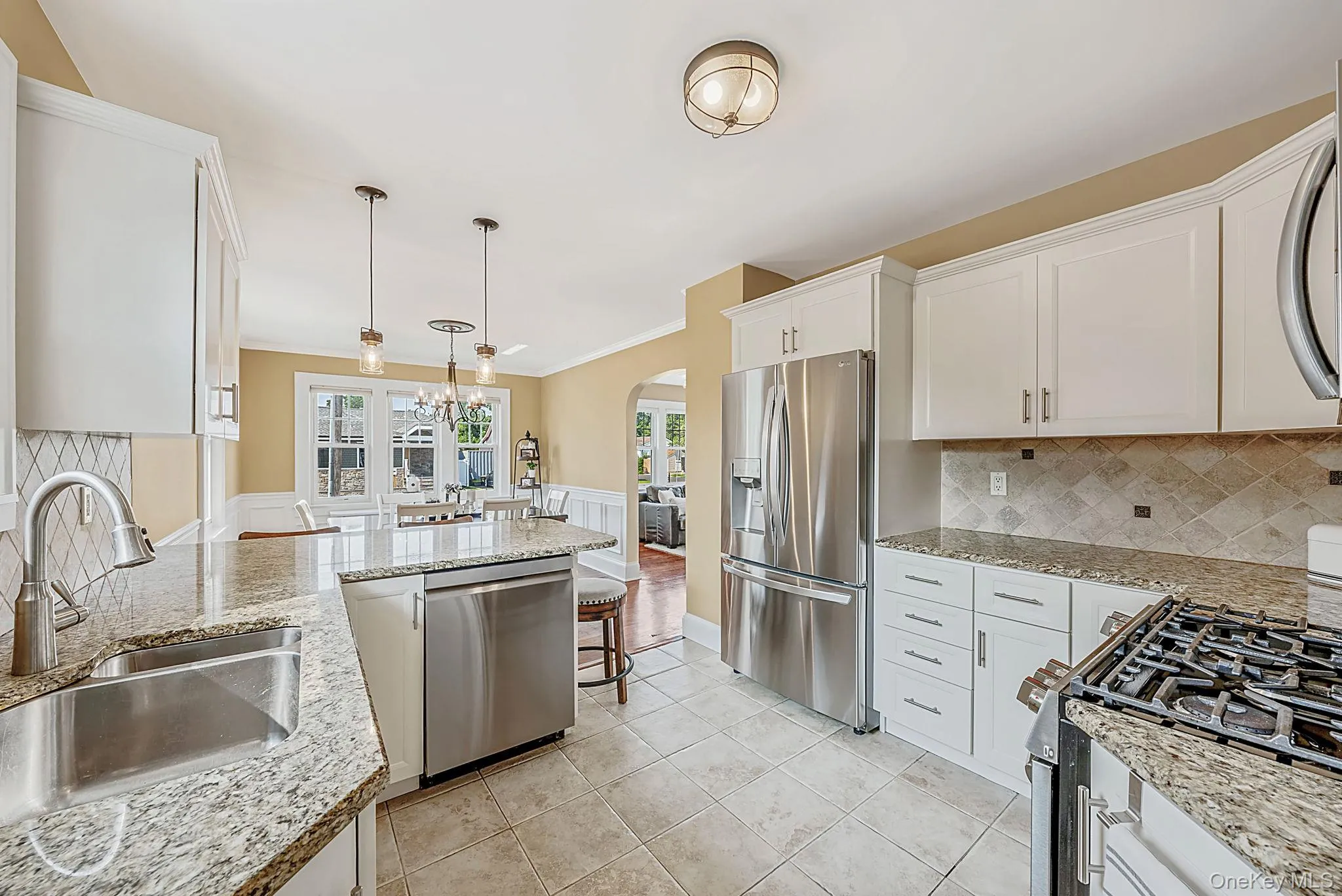 14 Andrew Avenue, Islip, NY, 4 Bedrooms Bedrooms, 7 Rooms Rooms,1 BathroomBathrooms,Residential,For Rent,Andrew,0,1038336 14 Andrew Avenue, Islip, NY, 4 Bedrooms Bedrooms, 7 Rooms Rooms,1 BathroomBathrooms,Residential,For Rent,Andrew,0,1038336