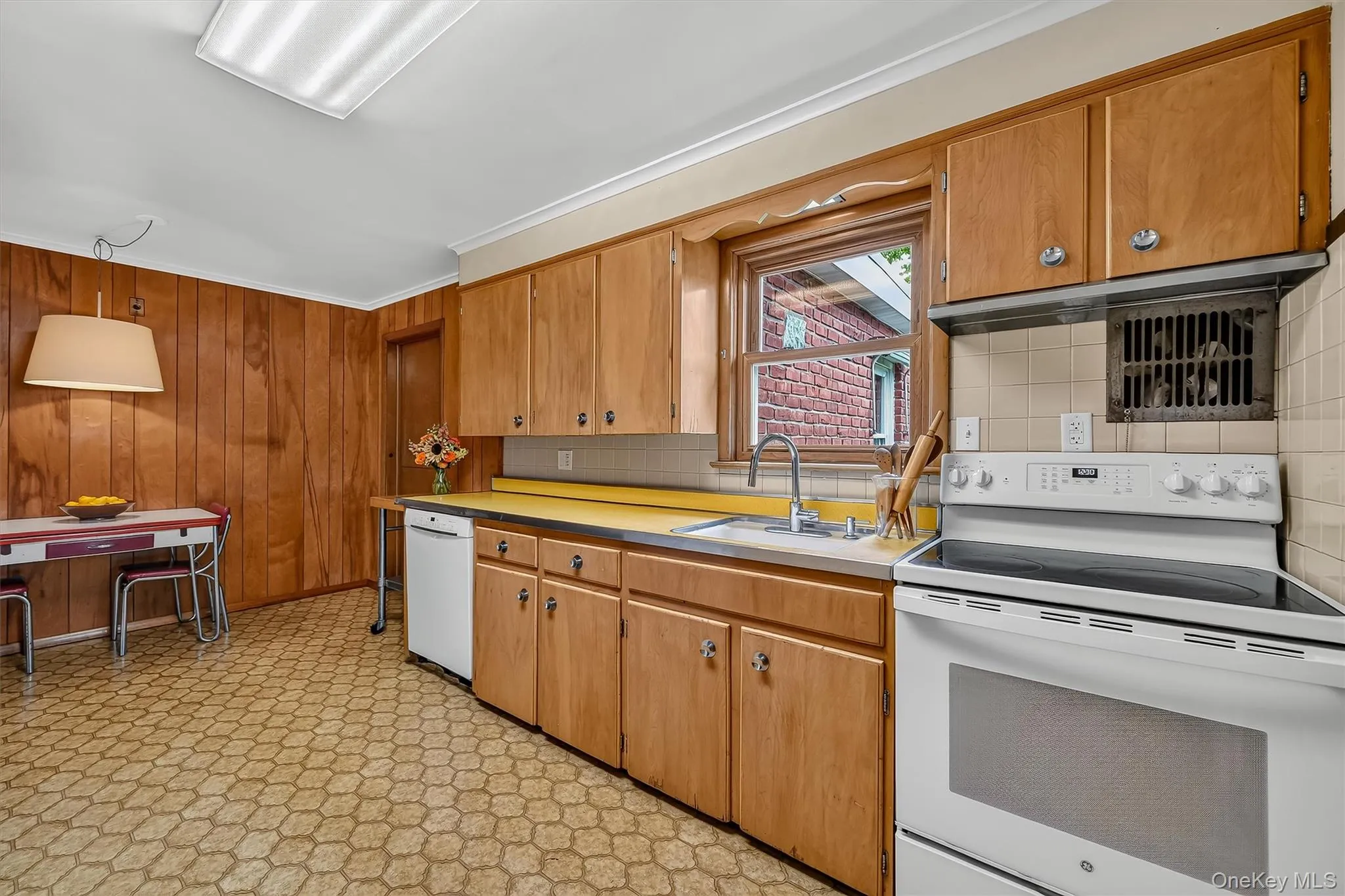 755 Hoover Avenue, Peekskill, NY, 3 Bedrooms Bedrooms, 5 Rooms Rooms,1 BathroomBathrooms,Residential,For Rent,Hoover,0,1038340 755 Hoover Avenue, Peekskill, NY, 3 Bedrooms Bedrooms, 5 Rooms Rooms,1 BathroomBathrooms,Residential,For Rent,Hoover,0,1038340