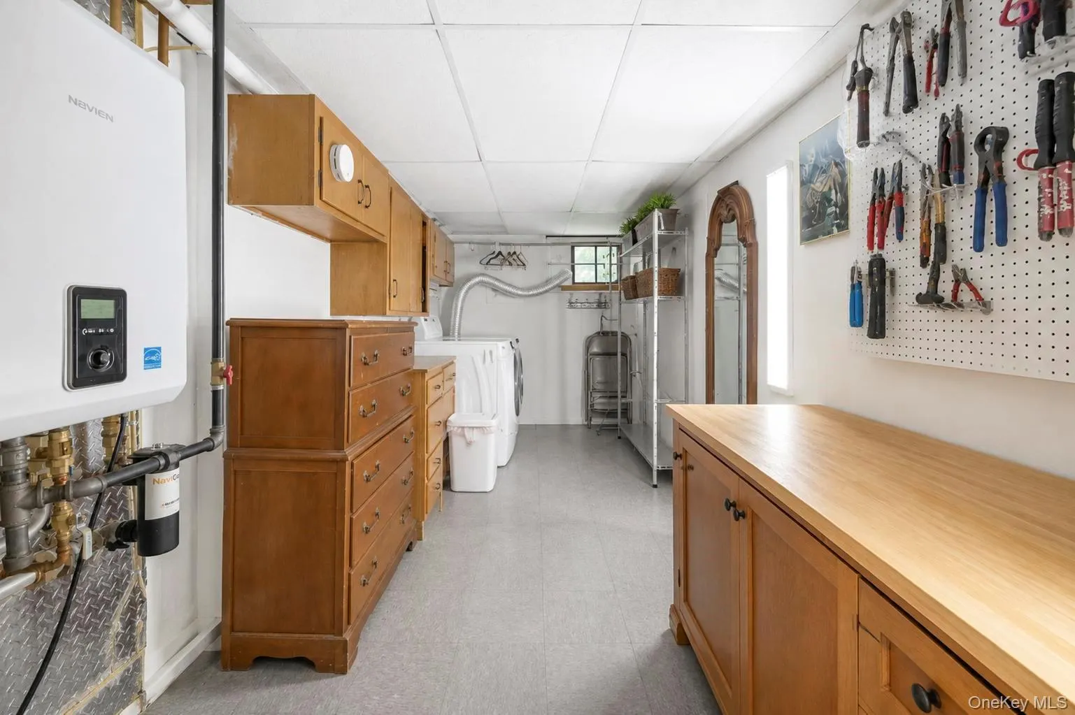 172 Lawrence Road, Smithtown, NY, 4 Bedrooms Bedrooms, 8 Rooms Rooms,2 BathroomsBathrooms,Residential,For Rent,Lawrence,0,1038344 172 Lawrence Road, Smithtown, NY, 4 Bedrooms Bedrooms, 8 Rooms Rooms,2 BathroomsBathrooms,Residential,For Rent,Lawrence,0,1038344