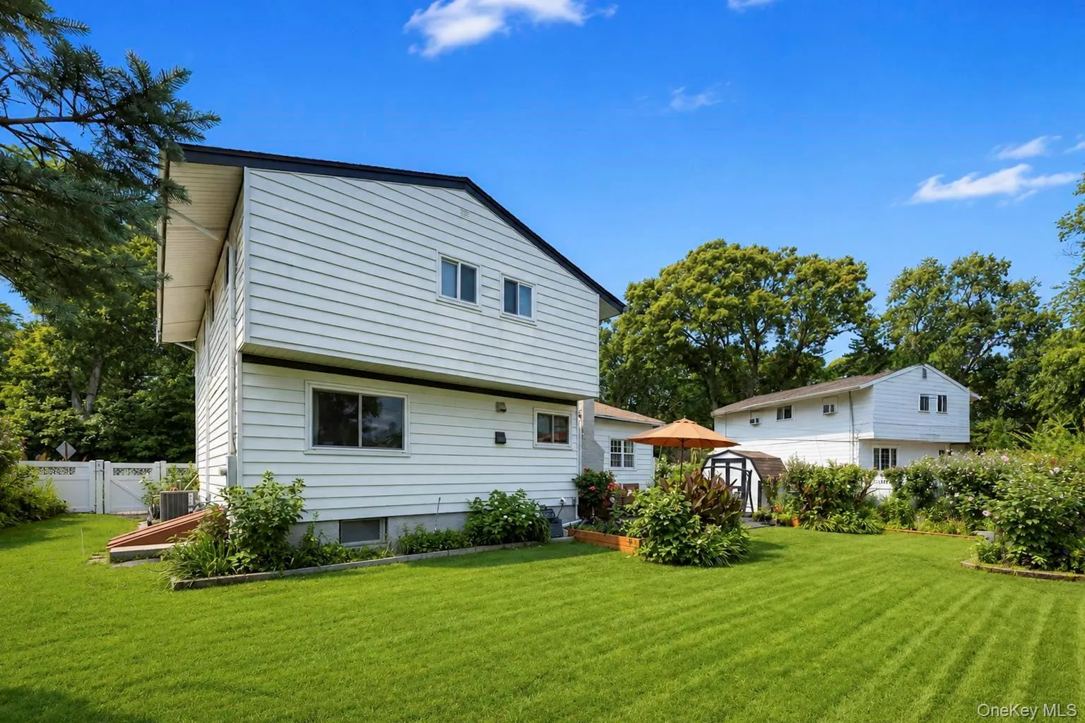 172 Lawrence Road, Smithtown, NY, 4 Bedrooms Bedrooms, 8 Rooms Rooms,2 BathroomsBathrooms,Residential,For Rent,Lawrence,0,1038344 172 Lawrence Road, Smithtown, NY, 4 Bedrooms Bedrooms, 8 Rooms Rooms,2 BathroomsBathrooms,Residential,For Rent,Lawrence,0,1038344