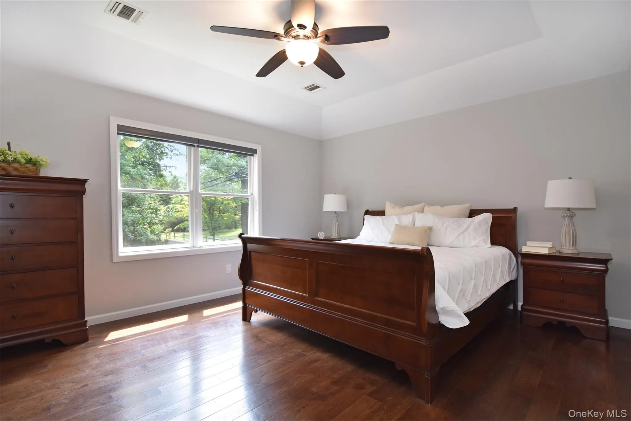 73 High Street, Greenburgh, NY, 4 Bedrooms Bedrooms, 8 Rooms Rooms,3 BathroomsBathrooms,Residential,For Rent,High,0,1038345 73 High Street, Greenburgh, NY, 4 Bedrooms Bedrooms, 8 Rooms Rooms,3 BathroomsBathrooms,Residential,For Rent,High,0,1038345