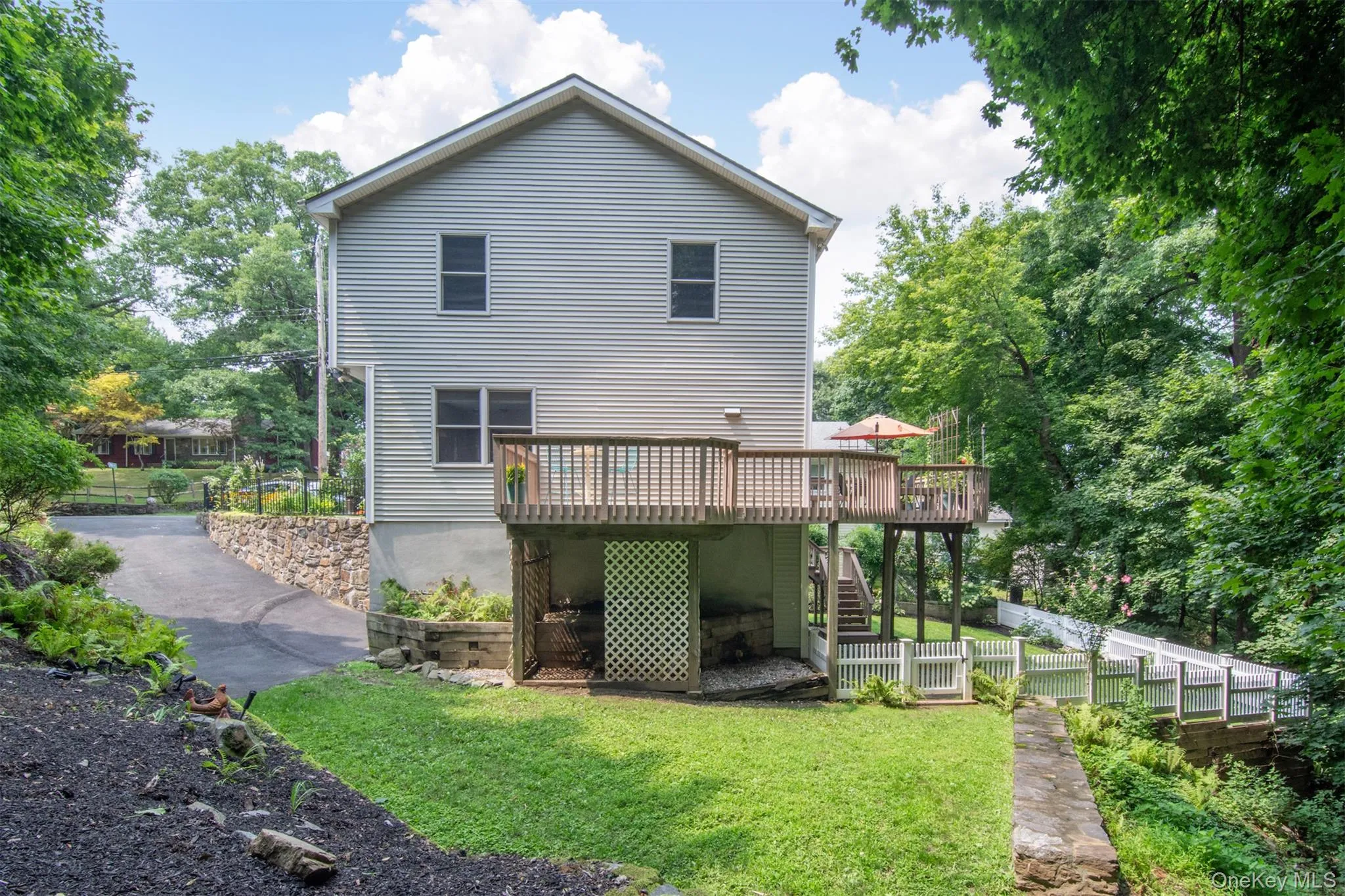 73 High Street, Greenburgh, NY, 4 Bedrooms Bedrooms, 8 Rooms Rooms,3 BathroomsBathrooms,Residential,For Rent,High,0,1038345 73 High Street, Greenburgh, NY, 4 Bedrooms Bedrooms, 8 Rooms Rooms,3 BathroomsBathrooms,Residential,For Rent,High,0,1038345