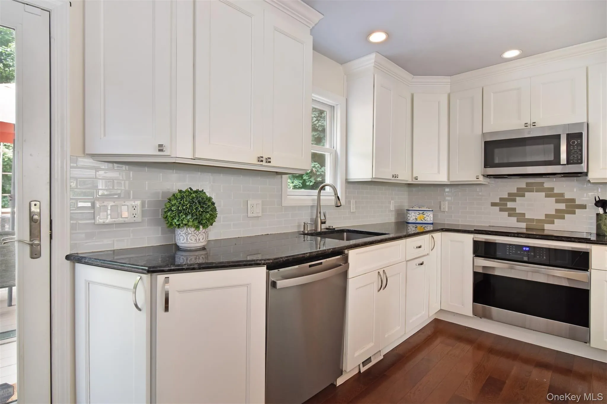 73 High Street, Greenburgh, NY, 4 Bedrooms Bedrooms, 8 Rooms Rooms,3 BathroomsBathrooms,Residential,For Rent,High,0,1038345 73 High Street, Greenburgh, NY, 4 Bedrooms Bedrooms, 8 Rooms Rooms,3 BathroomsBathrooms,Residential,For Rent,High,0,1038345