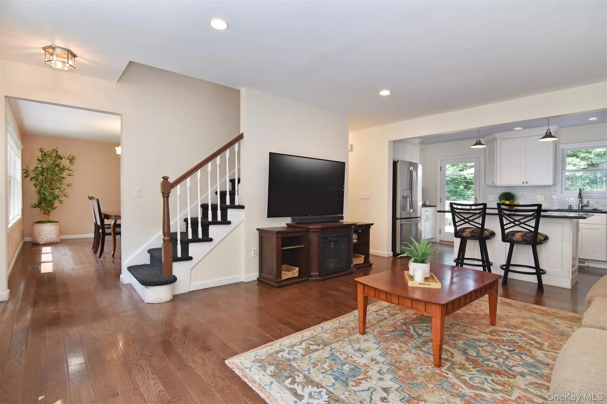 73 High Street, Greenburgh, NY, 4 Bedrooms Bedrooms, 8 Rooms Rooms,3 BathroomsBathrooms,Residential,For Rent,High,0,1038345 73 High Street, Greenburgh, NY, 4 Bedrooms Bedrooms, 8 Rooms Rooms,3 BathroomsBathrooms,Residential,For Rent,High,0,1038345
