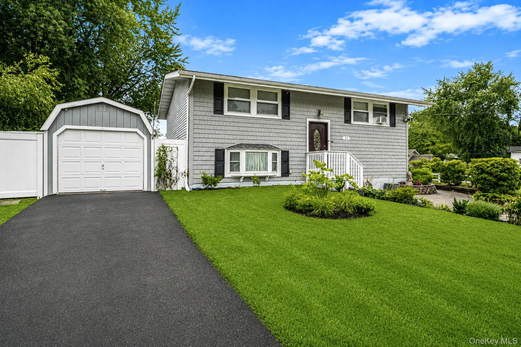 44 Buckskin Lane, Brookhaven, NY, 3 Bedrooms Bedrooms, 7 Rooms Rooms,1 BathroomBathrooms,Residential,For Rent,Buckskin,0,1038346 44 Buckskin Lane, Brookhaven, NY, 3 Bedrooms Bedrooms, 7 Rooms Rooms,1 BathroomBathrooms,Residential,For Rent,Buckskin,0,1038346