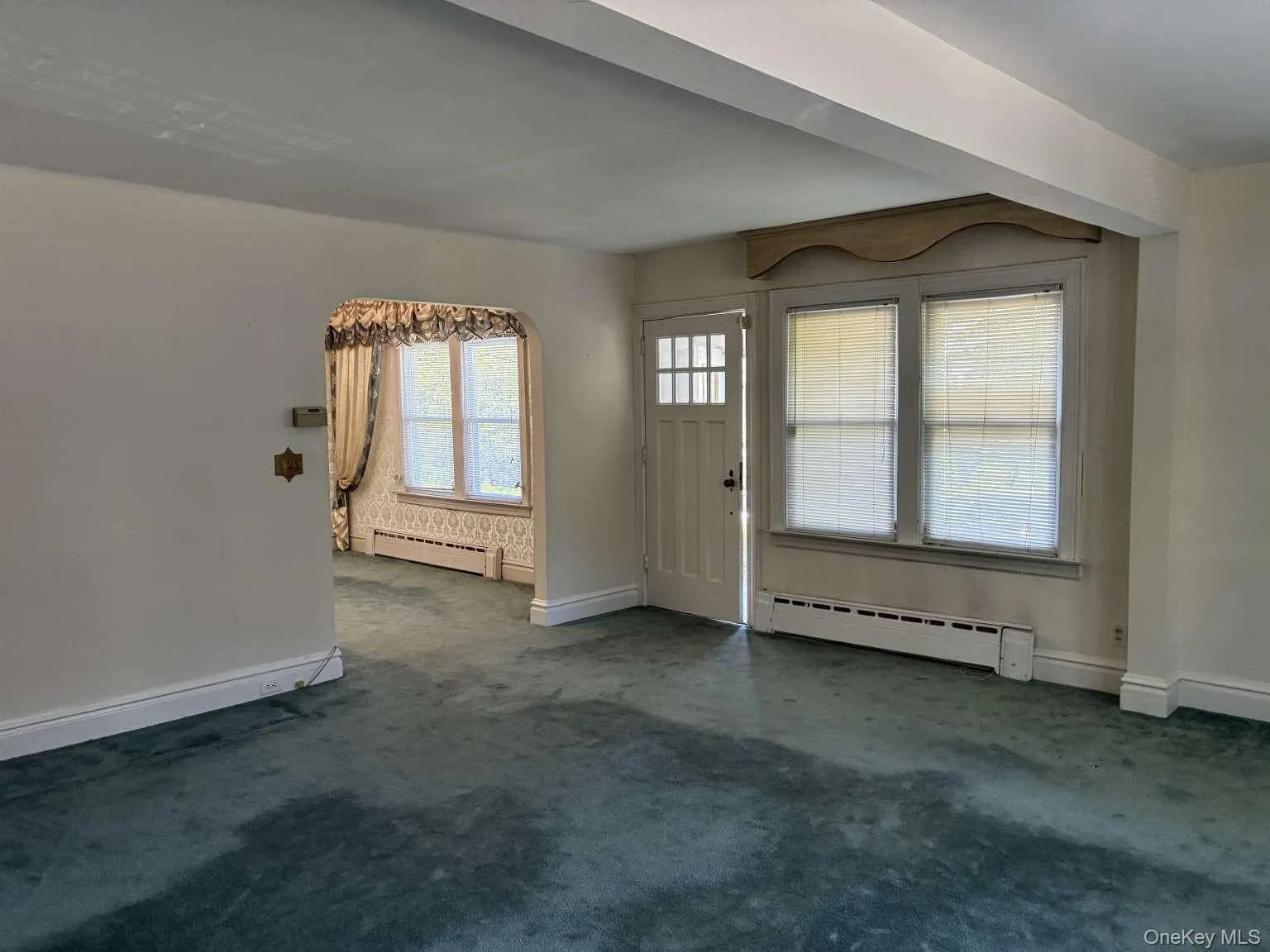 4634 Iris Lane, North Hempstead, NY, 3 Bedrooms Bedrooms, 6 Rooms Rooms,1 BathroomBathrooms,Residential,For Rent,Iris,0,1038351 4634 Iris Lane, North Hempstead, NY, 3 Bedrooms Bedrooms, 6 Rooms Rooms,1 BathroomBathrooms,Residential,For Rent,Iris,0,1038351