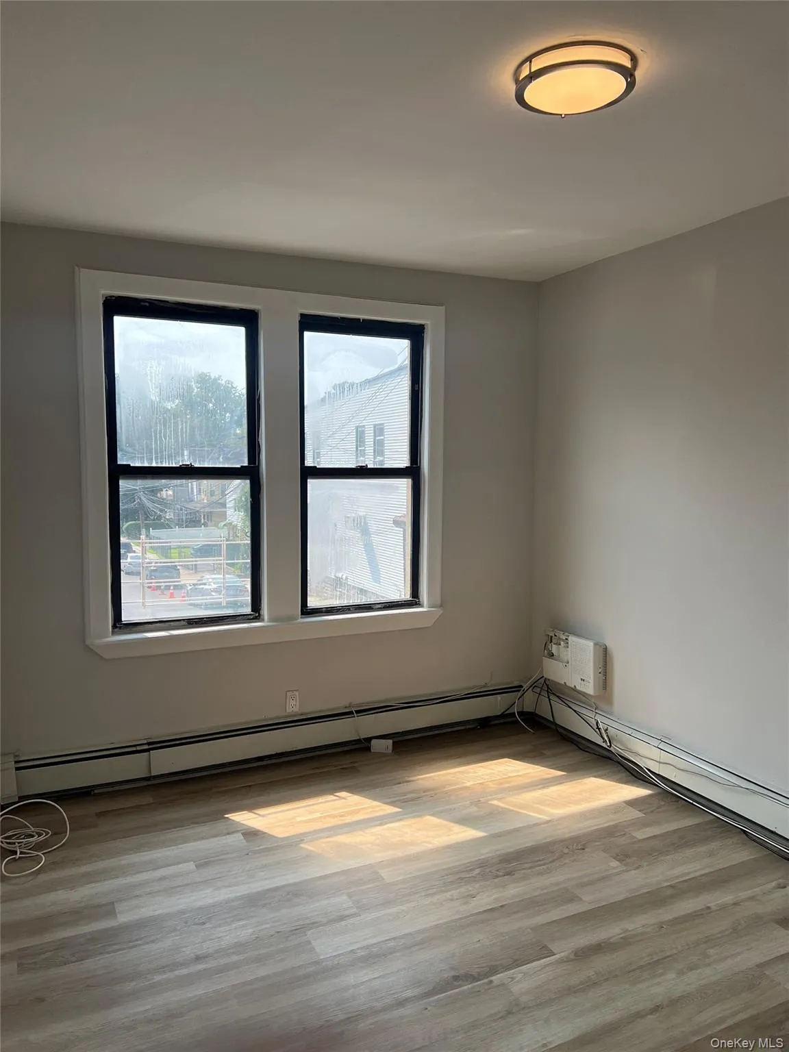 299 E. Third Street, Mount Vernon, NY, 3 Bedrooms Bedrooms, 5 Rooms Rooms,1 BathroomBathrooms,Residential Lease,For Rent,E. Third,0,1038355 299 E. Third Street, Mount Vernon, NY, 3 Bedrooms Bedrooms, 5 Rooms Rooms,1 BathroomBathrooms,Residential Lease,For Rent,E. Third,0,1038355