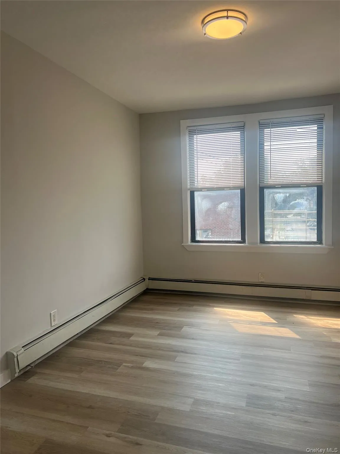 299 E. Third Street, Mount Vernon, NY, 3 Bedrooms Bedrooms, 5 Rooms Rooms,1 BathroomBathrooms,Residential Lease,For Rent,E. Third,0,1038355 299 E. Third Street, Mount Vernon, NY, 3 Bedrooms Bedrooms, 5 Rooms Rooms,1 BathroomBathrooms,Residential Lease,For Rent,E. Third,0,1038355