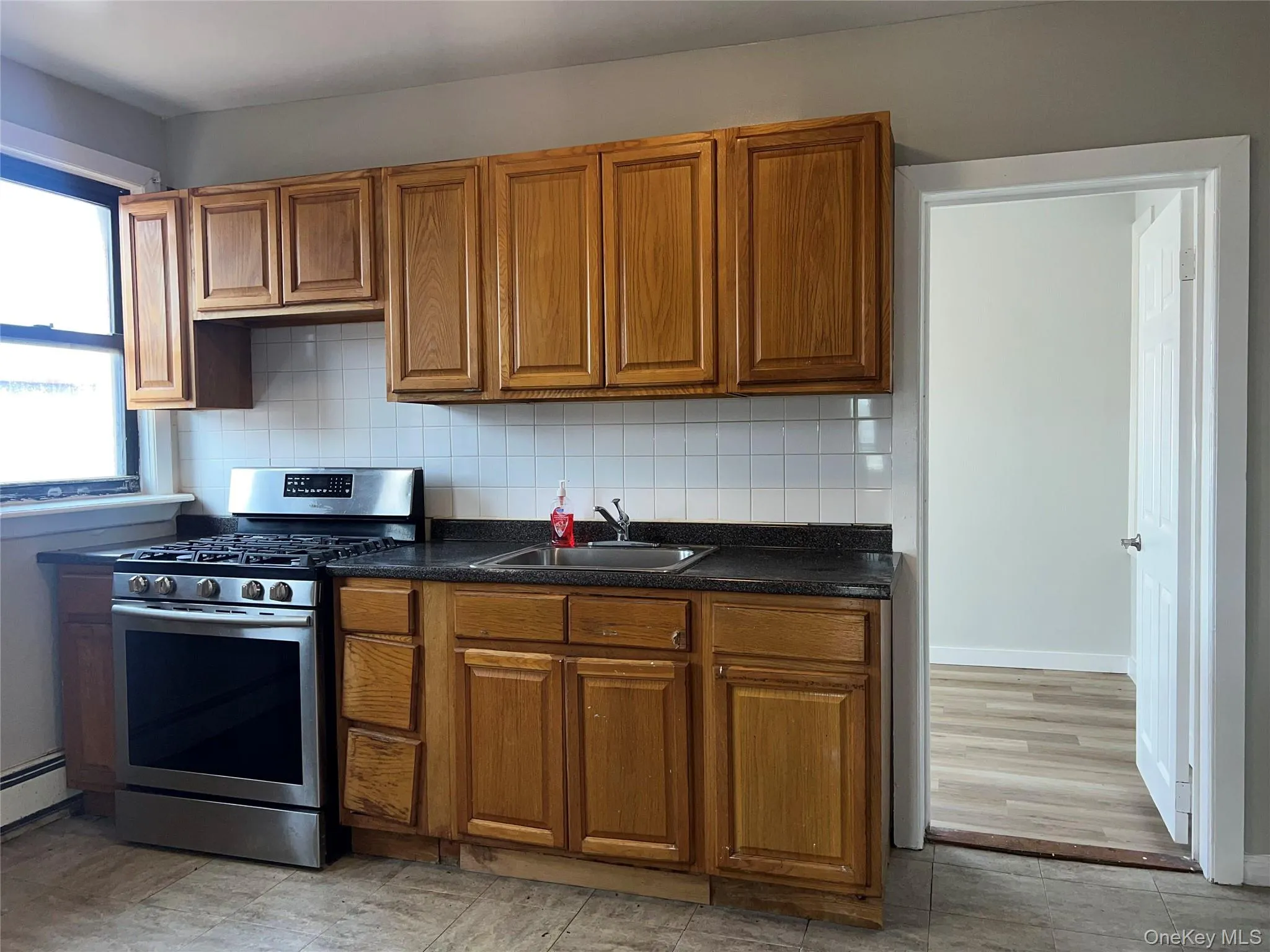 299 E. Third Street, Mount Vernon, NY, 3 Bedrooms Bedrooms, 5 Rooms Rooms,1 BathroomBathrooms,Residential Lease,For Rent,E. Third,0,1038355 299 E. Third Street, Mount Vernon, NY, 3 Bedrooms Bedrooms, 5 Rooms Rooms,1 BathroomBathrooms,Residential Lease,For Rent,E. Third,0,1038355