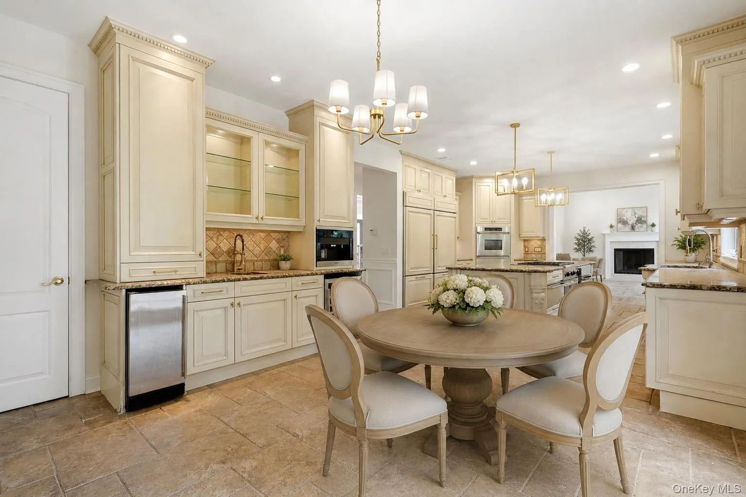 126 Old Field Road, Brookhaven, NY, 6 Bedrooms Bedrooms, 10 Rooms Rooms,6 BathroomsBathrooms,Residential,For Rent,Old Field,0,1038361 126 Old Field Road, Brookhaven, NY, 6 Bedrooms Bedrooms, 10 Rooms Rooms,6 BathroomsBathrooms,Residential,For Rent,Old Field,0,1038361