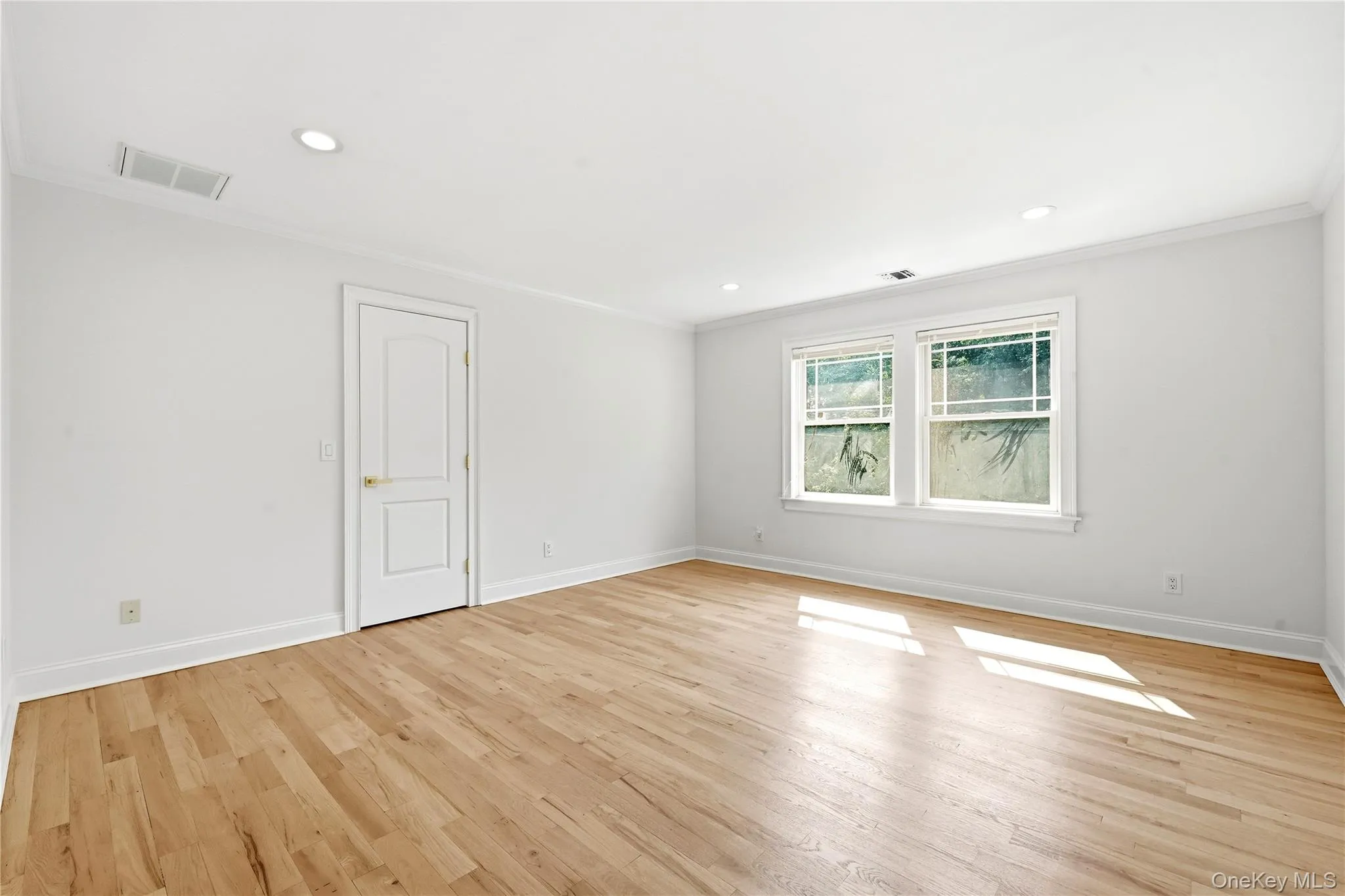 126 Old Field Road, Brookhaven, NY, 6 Bedrooms Bedrooms, 10 Rooms Rooms,6 BathroomsBathrooms,Residential,For Rent,Old Field,0,1038361 126 Old Field Road, Brookhaven, NY, 6 Bedrooms Bedrooms, 10 Rooms Rooms,6 BathroomsBathrooms,Residential,For Rent,Old Field,0,1038361